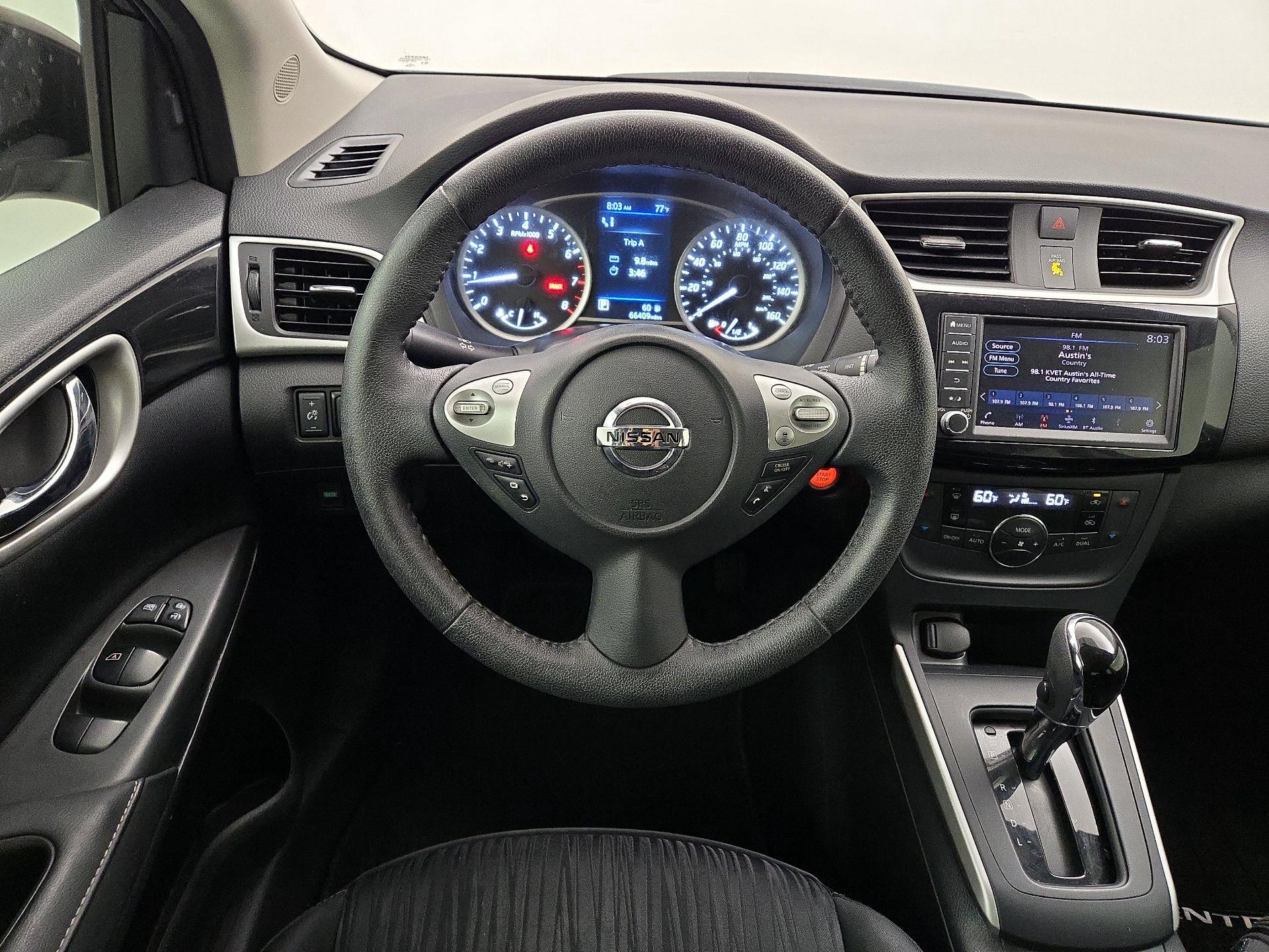 Thumbnail: 2019 Nissan Sentra - 10