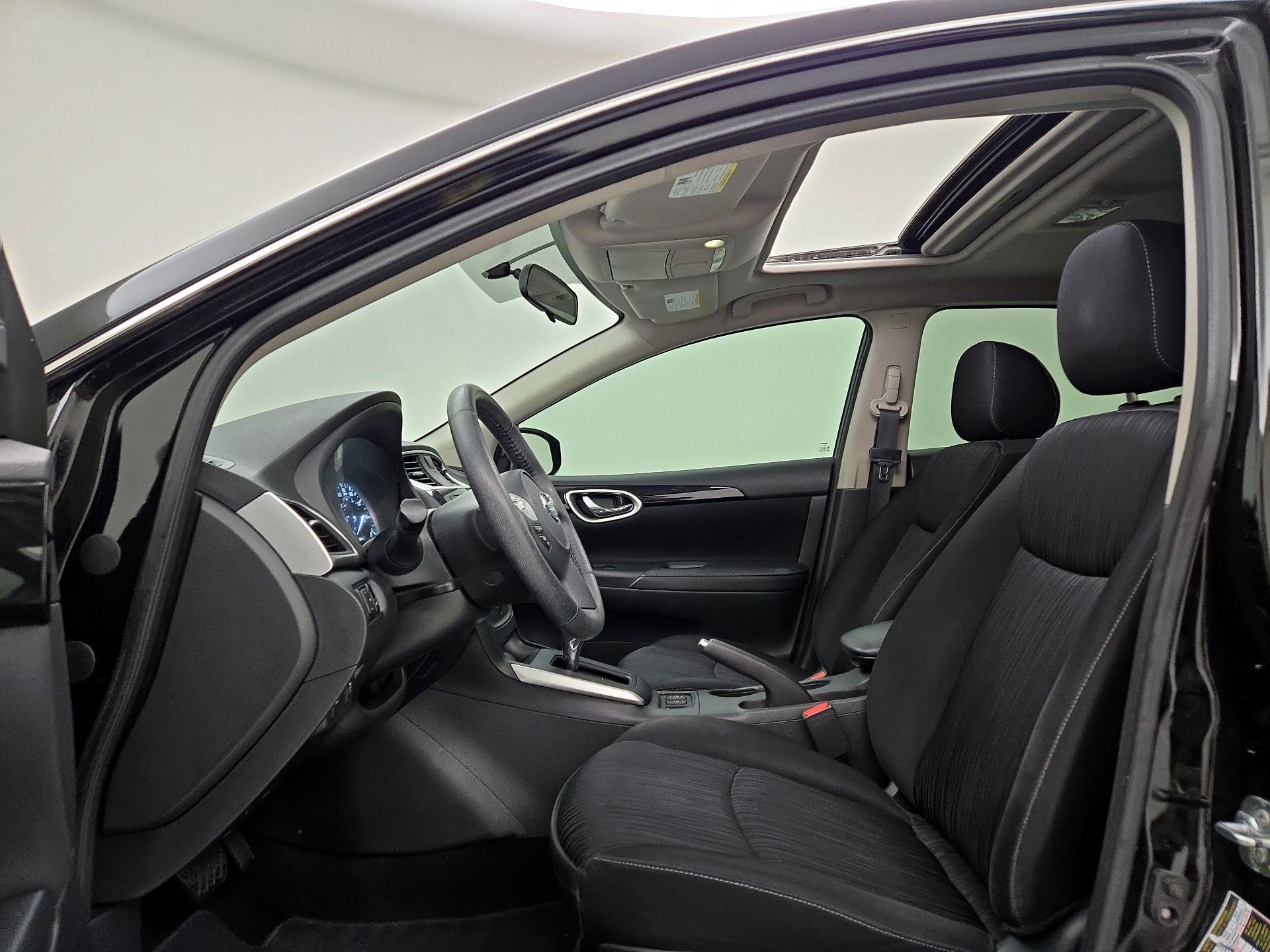 Thumbnail: 2019 Nissan Sentra - 19