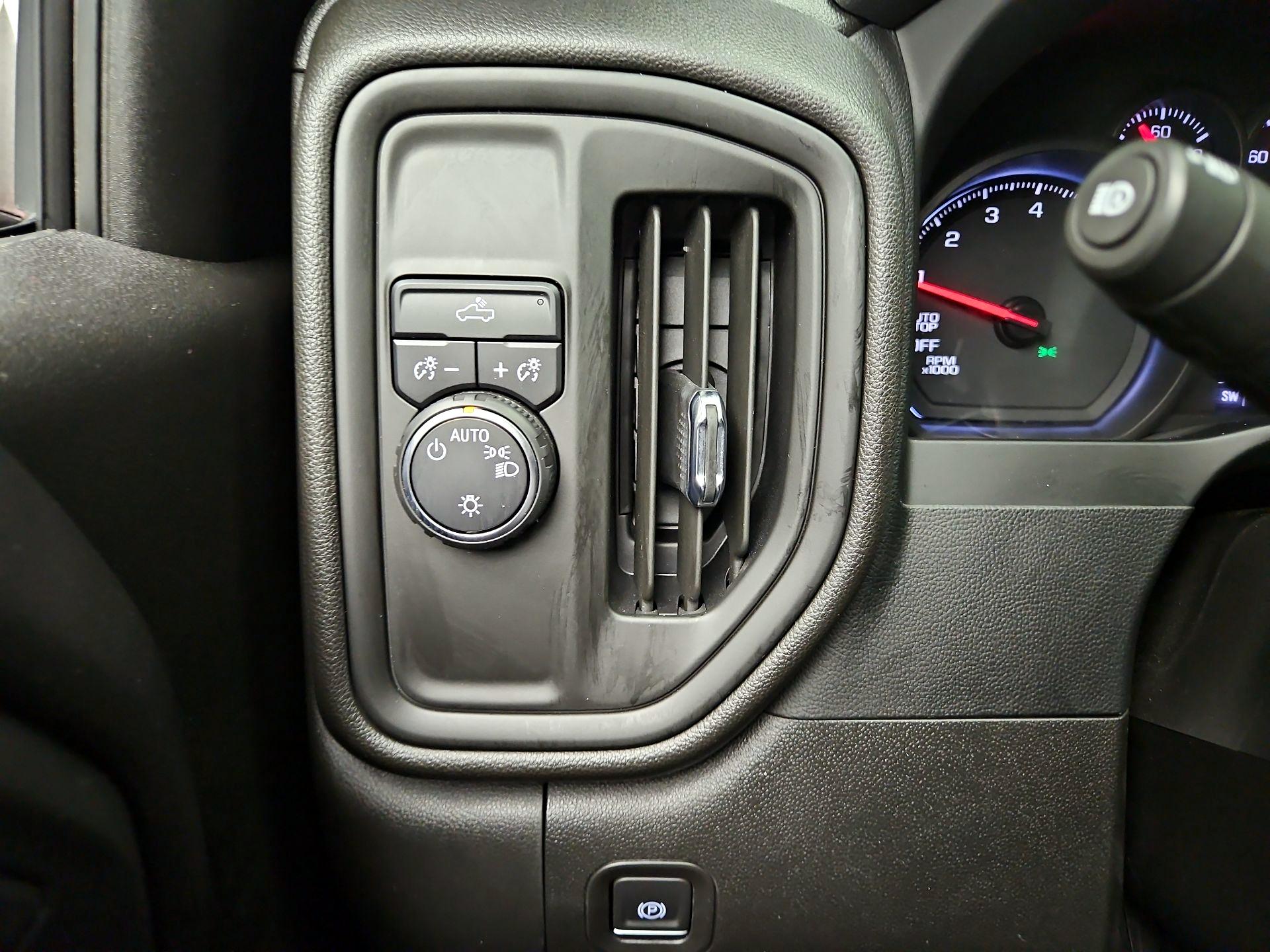 Thumbnail: 2023 Chevrolet Silverado 1500 - 13