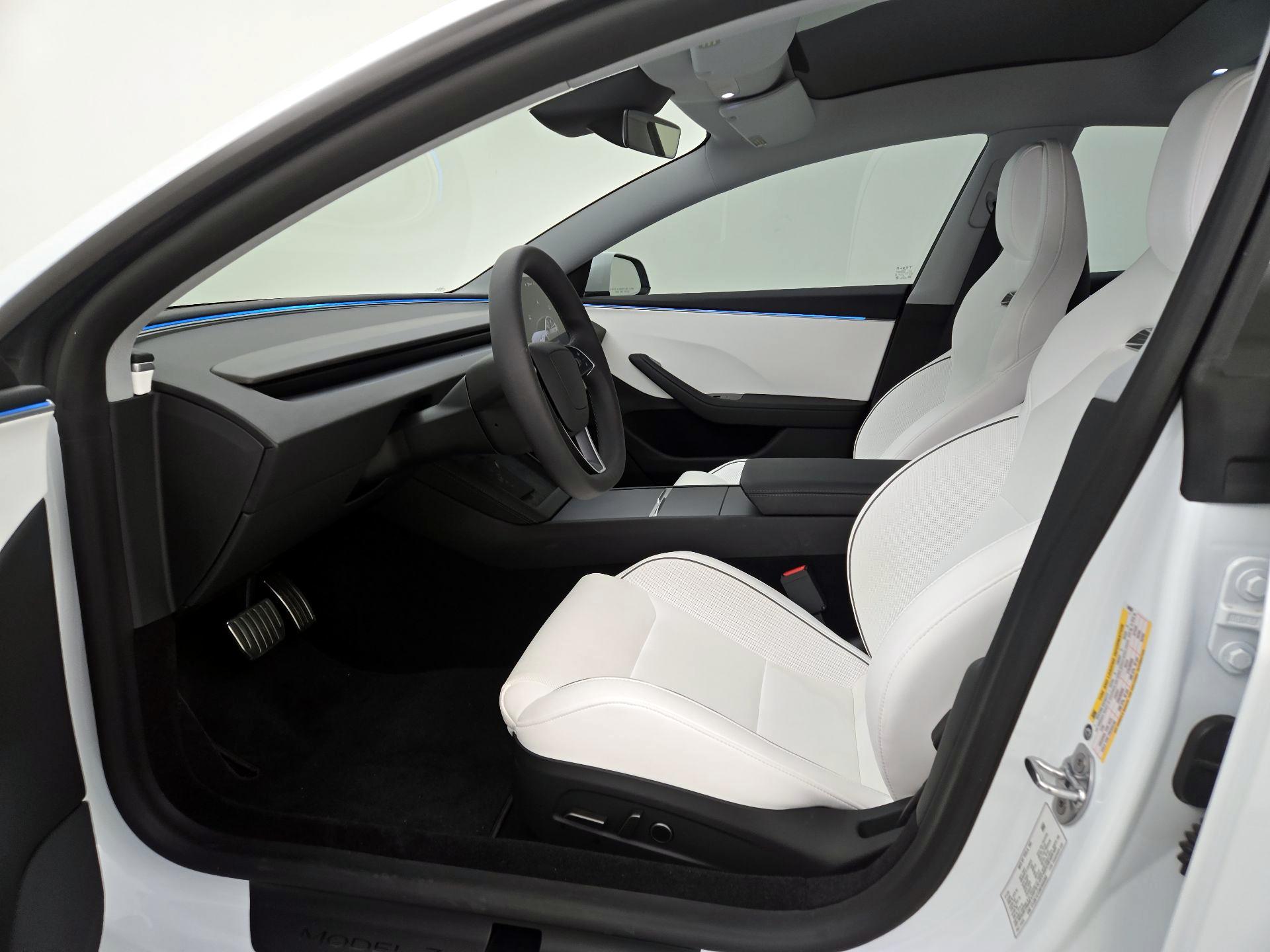 Thumbnail: 2025 Tesla Model 3 - 11