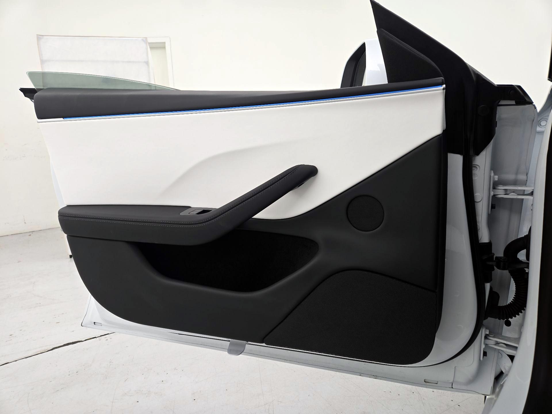Thumbnail: 2025 Tesla Model 3 - 12