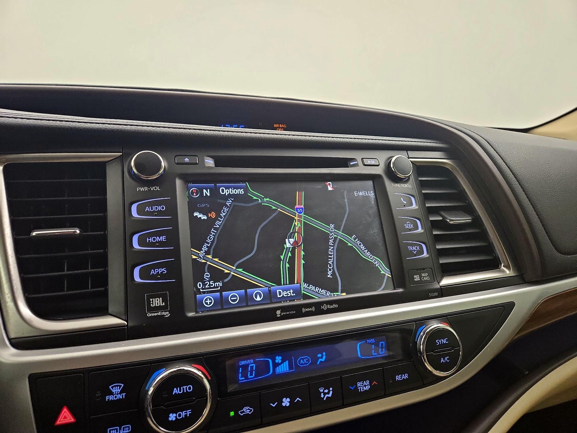 Thumbnail: 2019 Toyota Highlander - 14