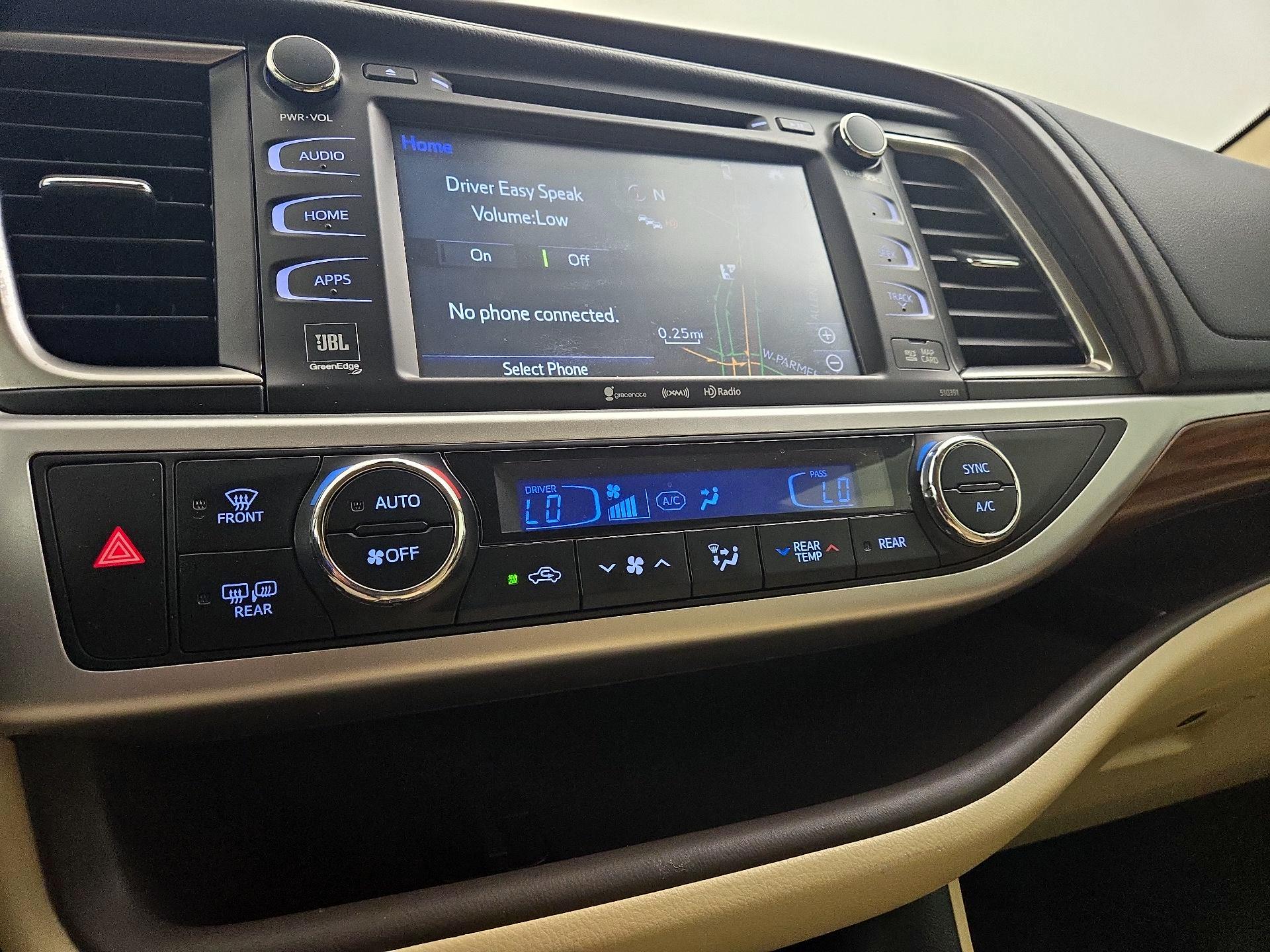 Thumbnail: 2019 Toyota Highlander - 17