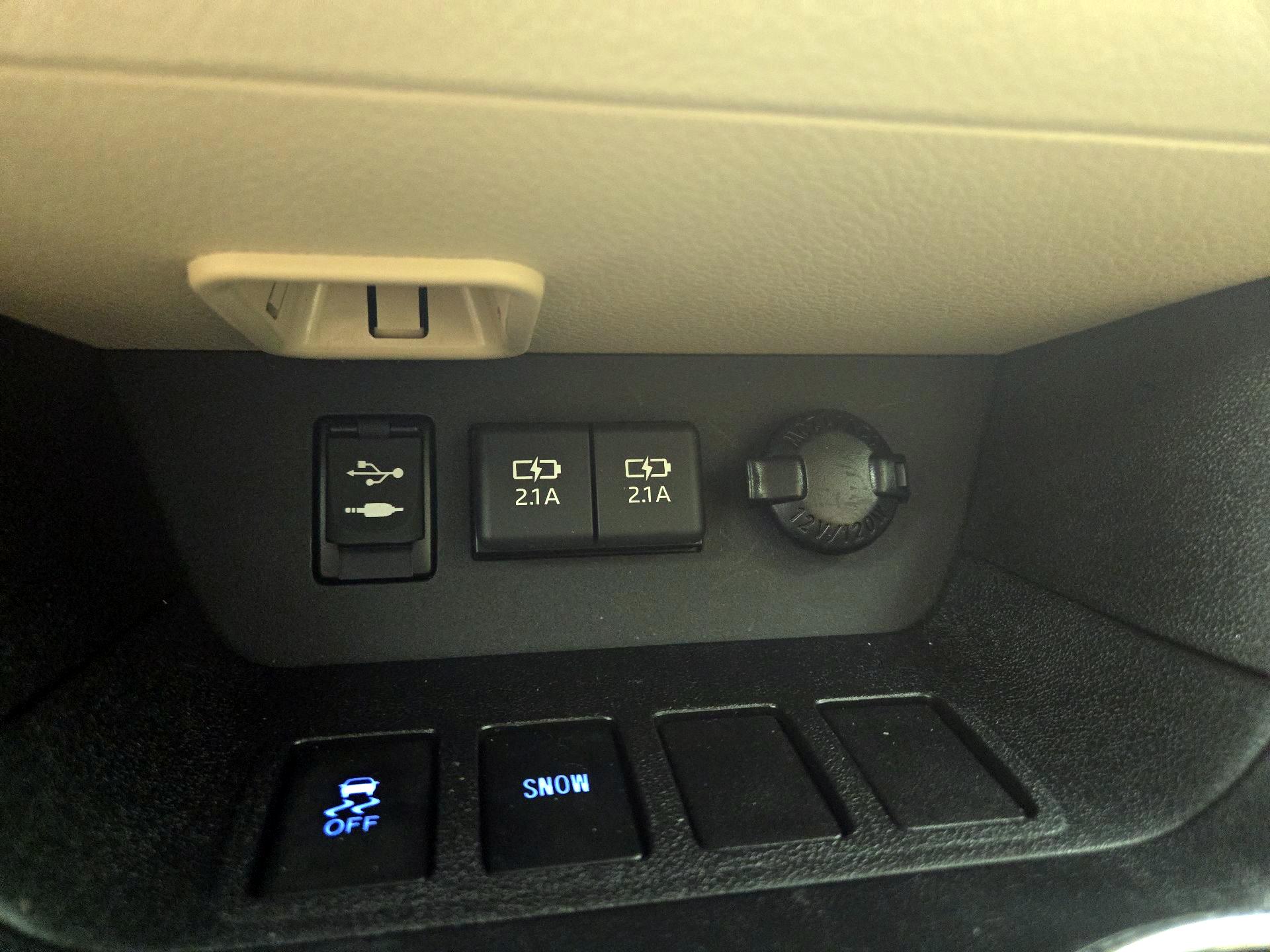 Thumbnail: 2019 Toyota Highlander - 19