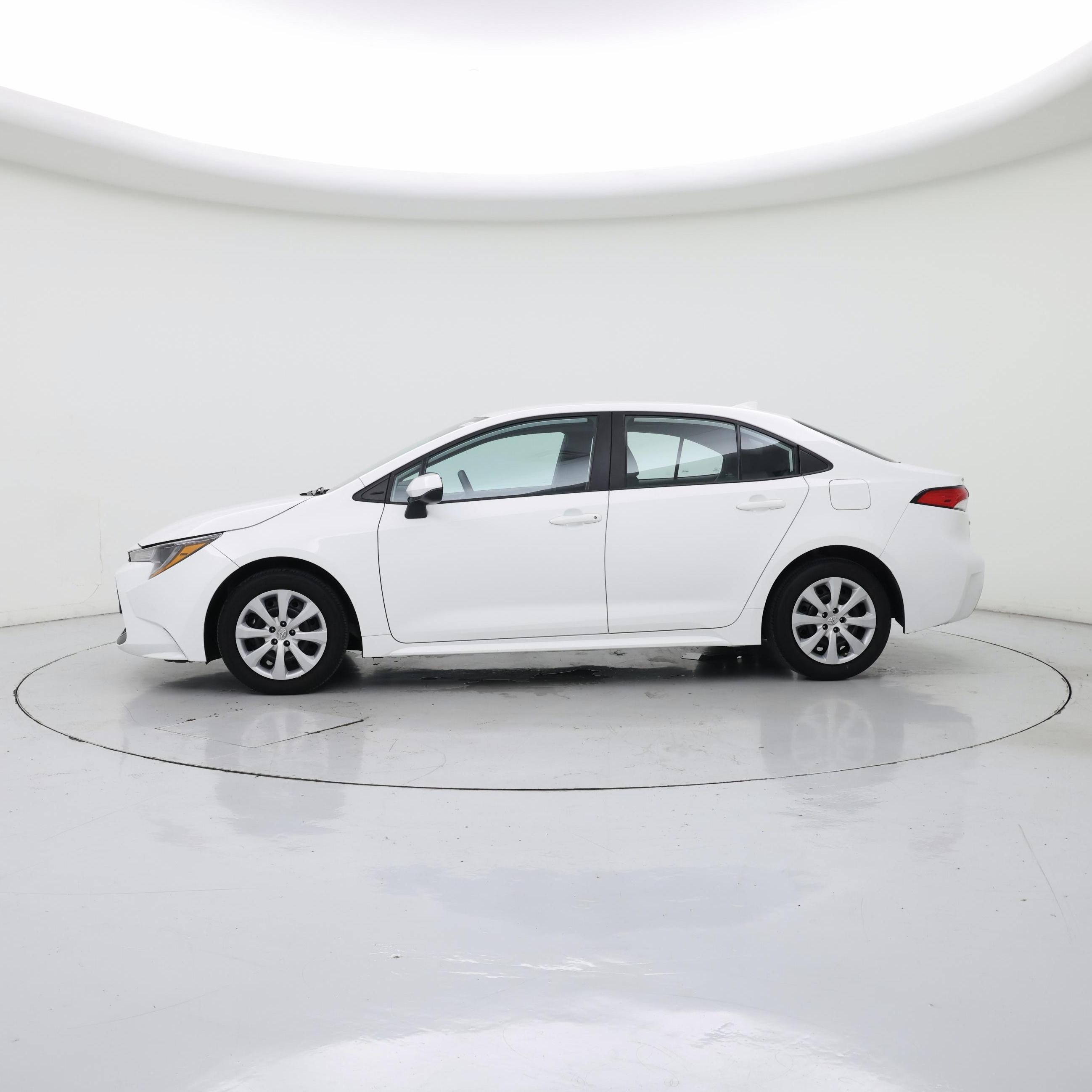 Thumbnail: 2022 Toyota Corolla - 3