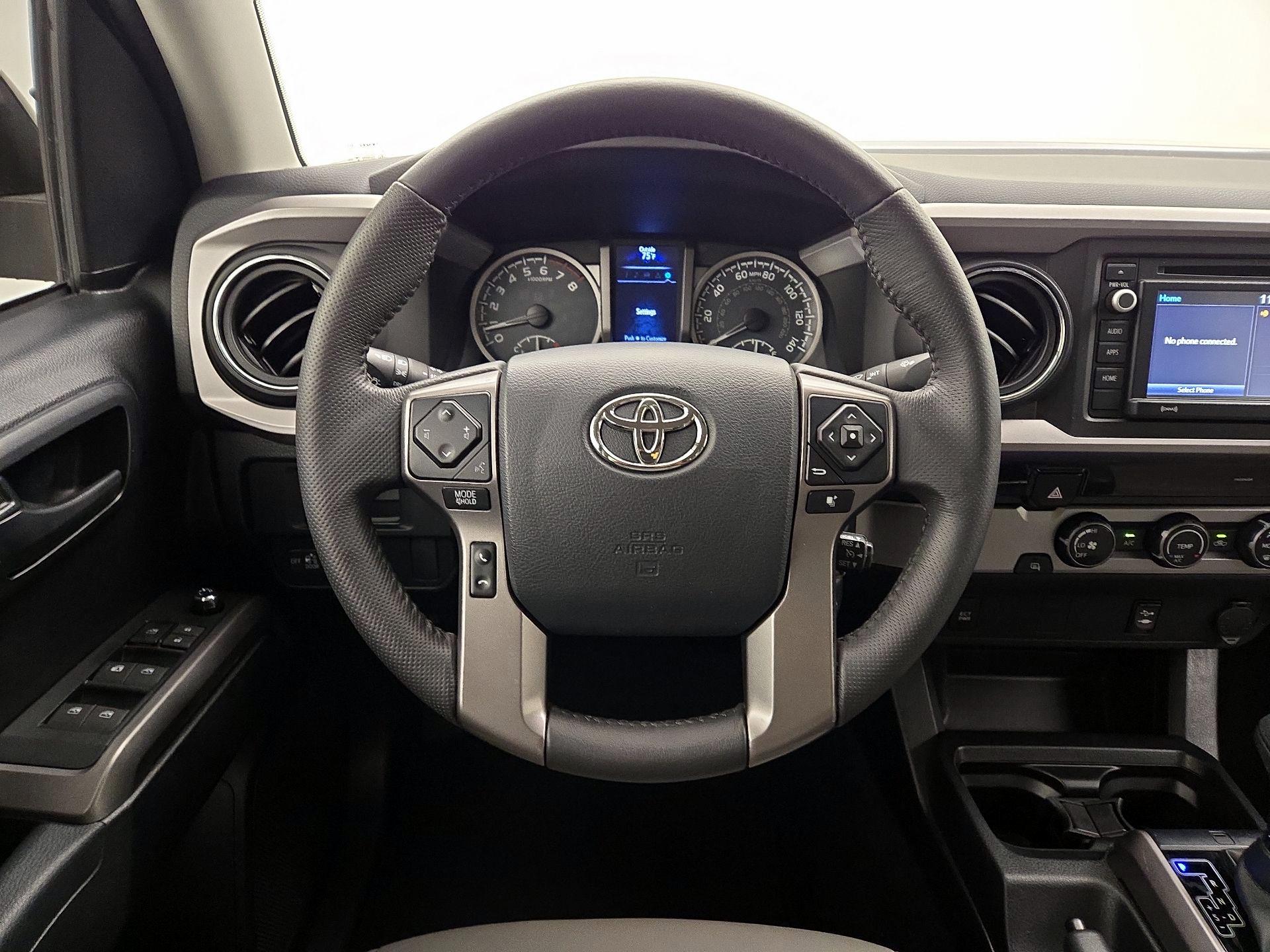 Thumbnail: 2017 Toyota Tacoma - 10