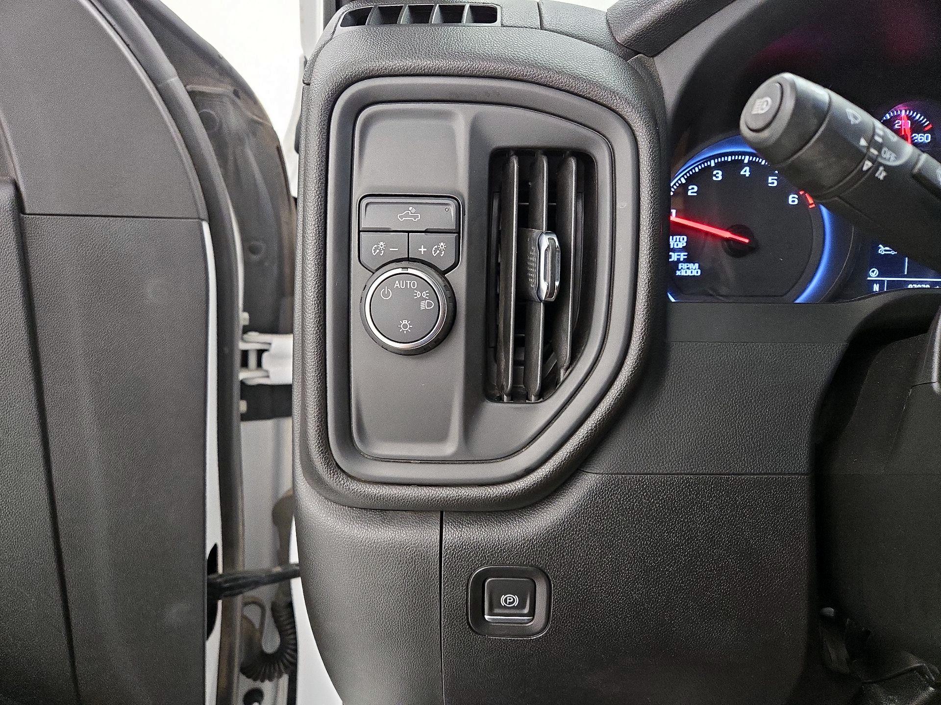 Thumbnail: 2022 Chevrolet Silverado 1500 - 13