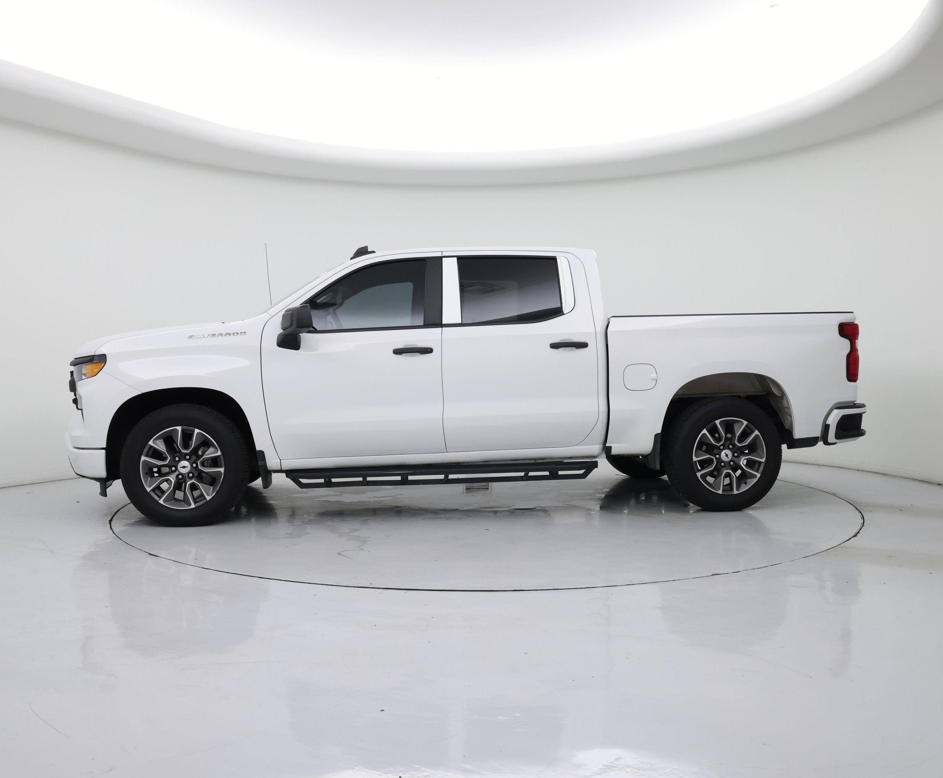 Thumbnail: 2022 Chevrolet Silverado 1500 - 3