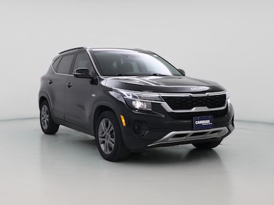 Black 2022 Kia Seltos S