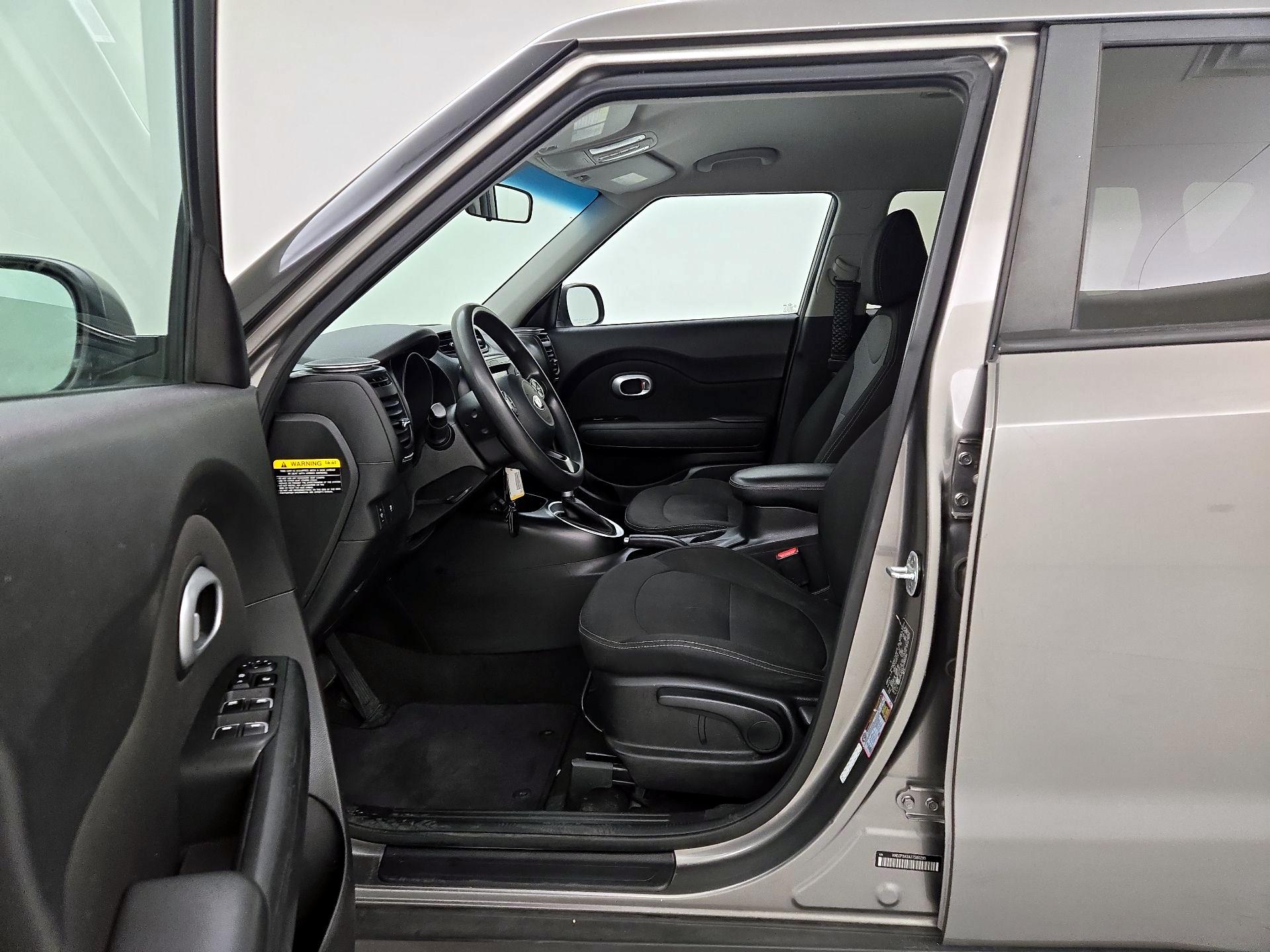 Thumbnail: 2018 Kia Soul - 11