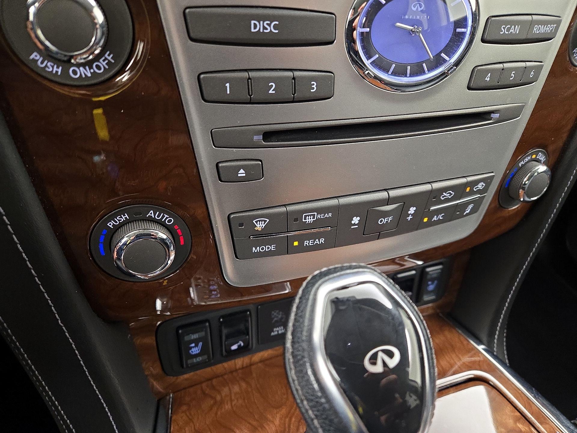 Thumbnail: 2018 INFINITI QX80 - 17