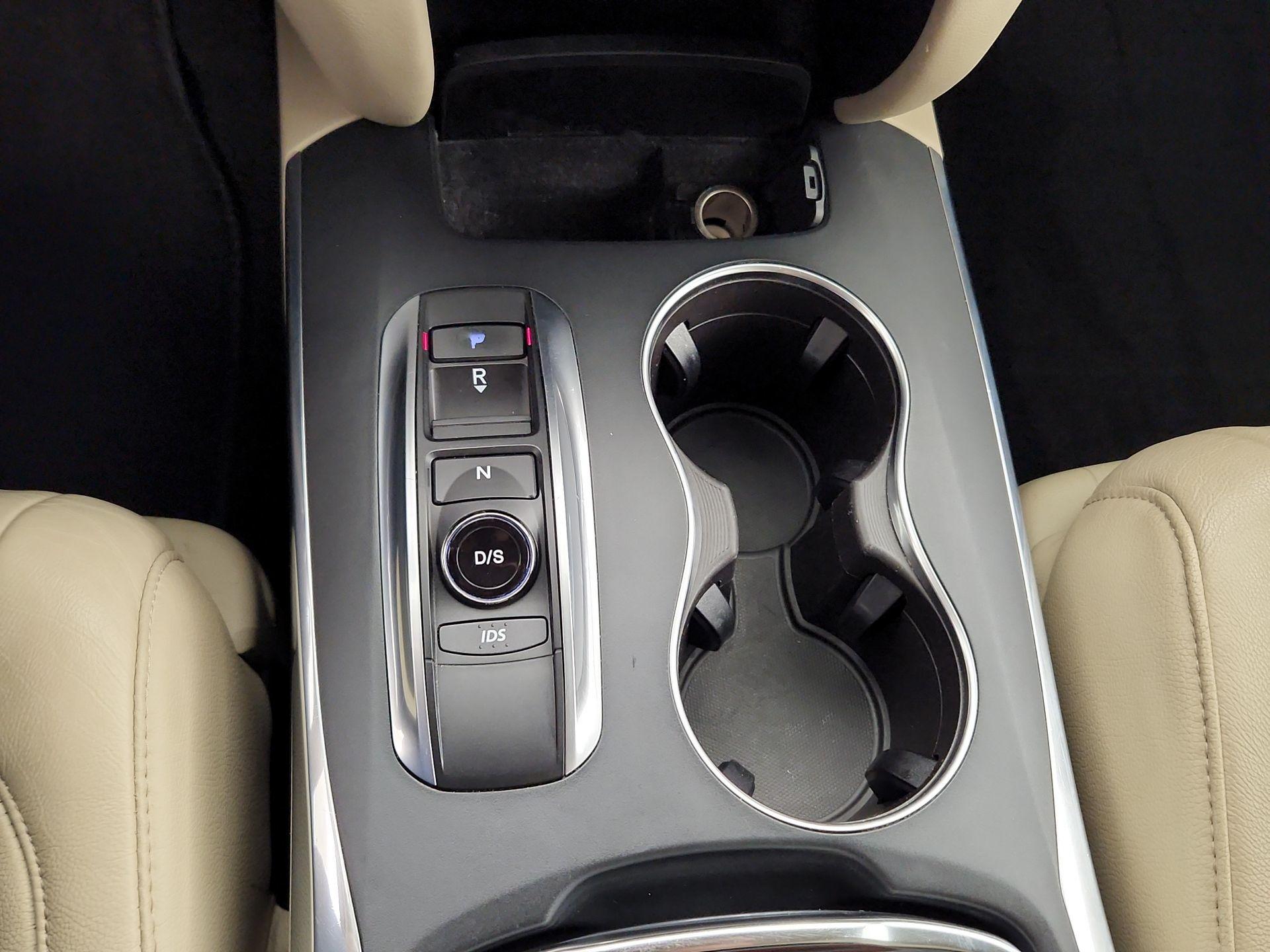 Thumbnail: 2016 Acura MDX - 17