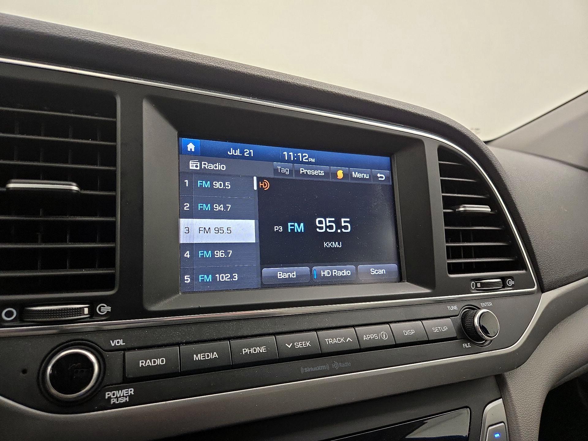 Thumbnail: 2017 Hyundai Elantra - 15