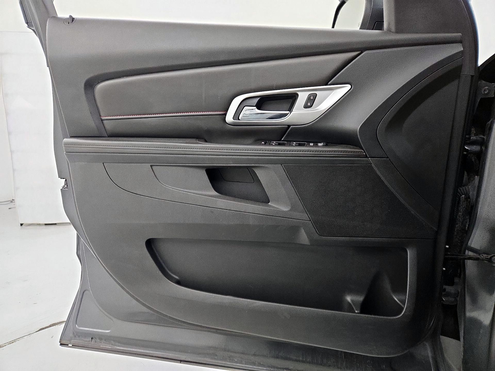 Thumbnail: 2017 GMC Terrain - 12