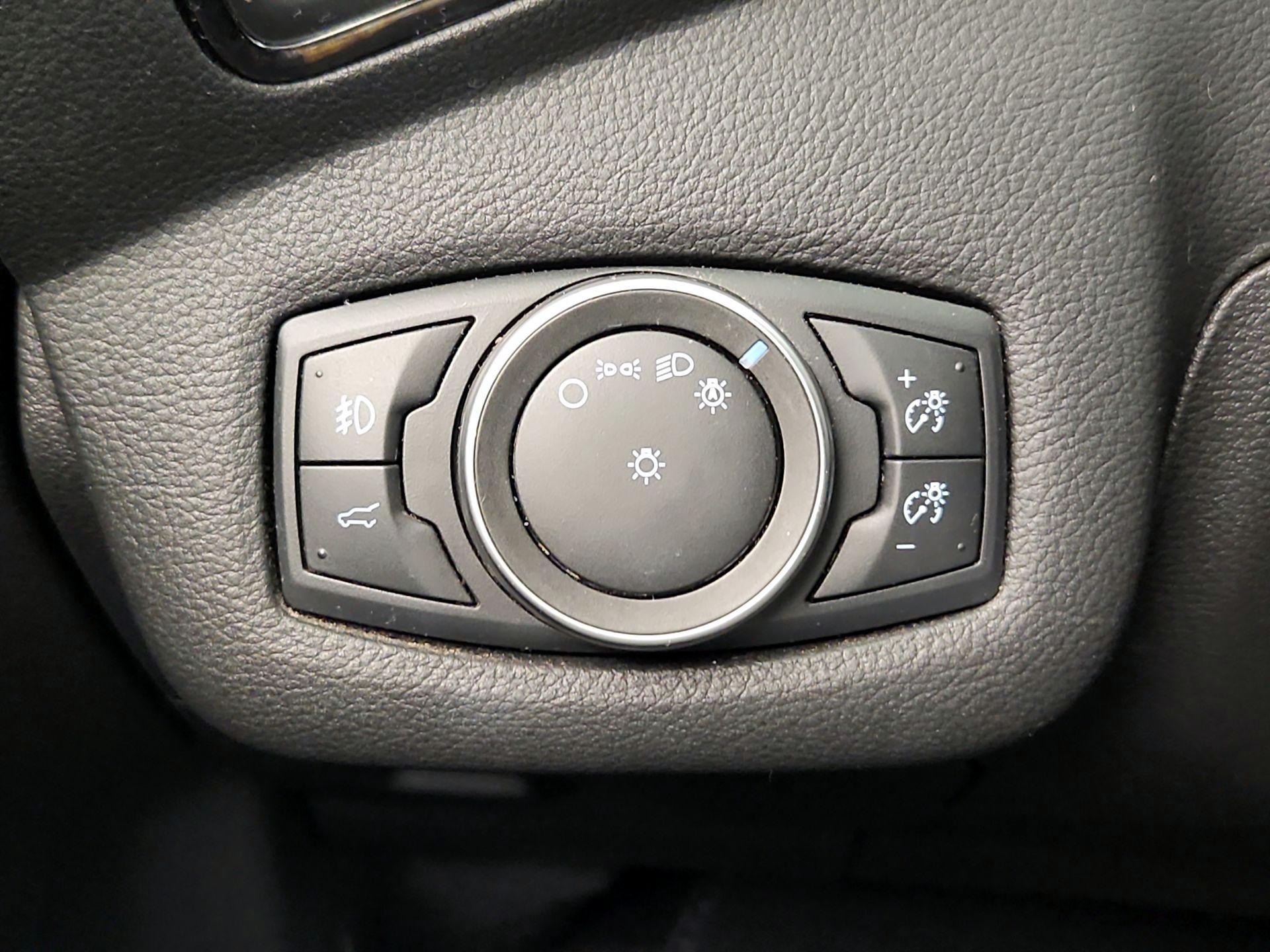 Thumbnail: 2017 Ford Escape - 13