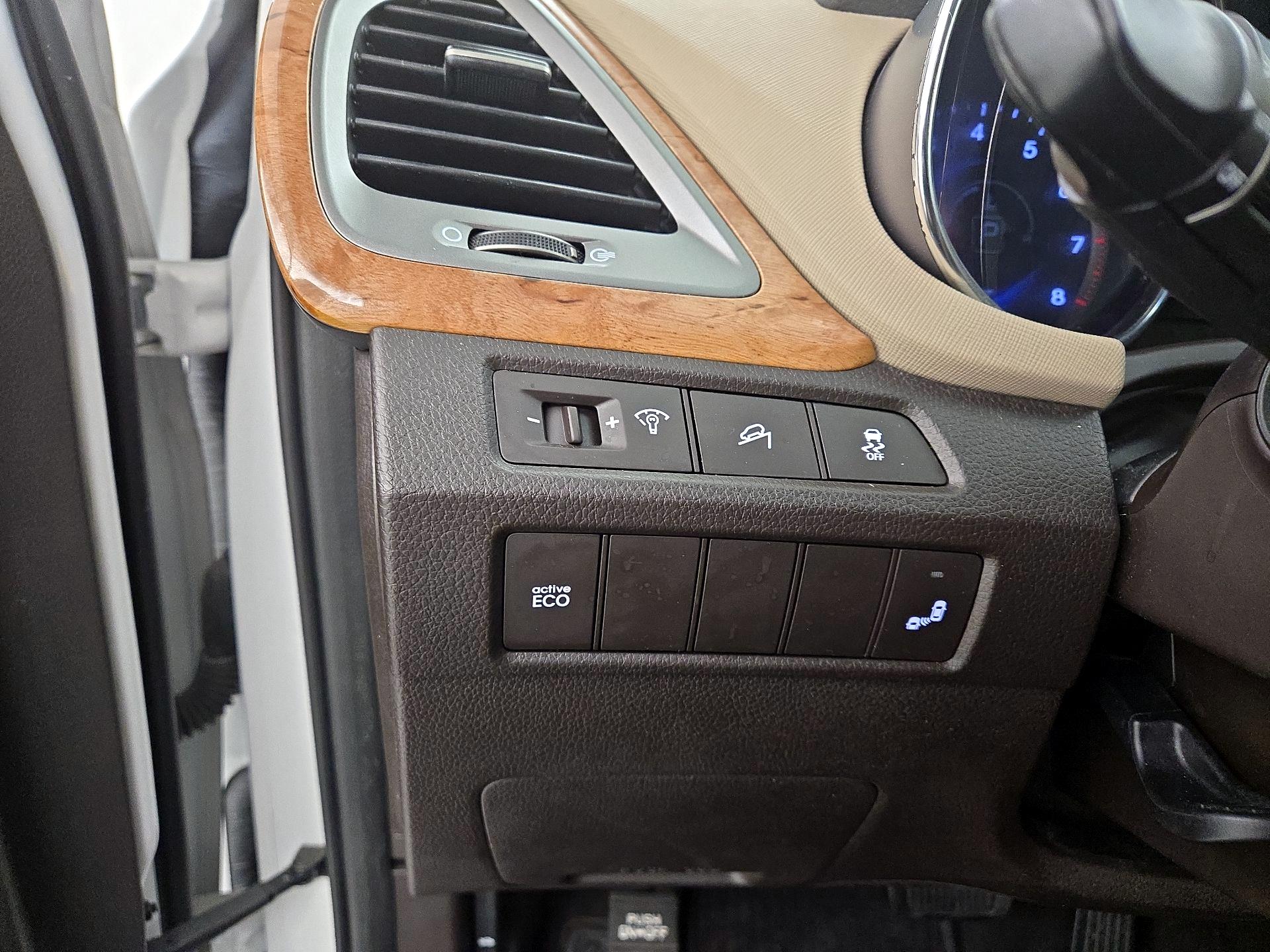 Thumbnail: 2014 Hyundai Santa Fe - 13