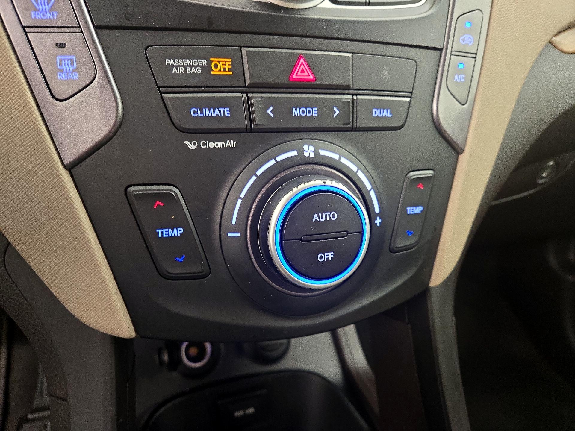 Thumbnail: 2014 Hyundai Santa Fe - 17