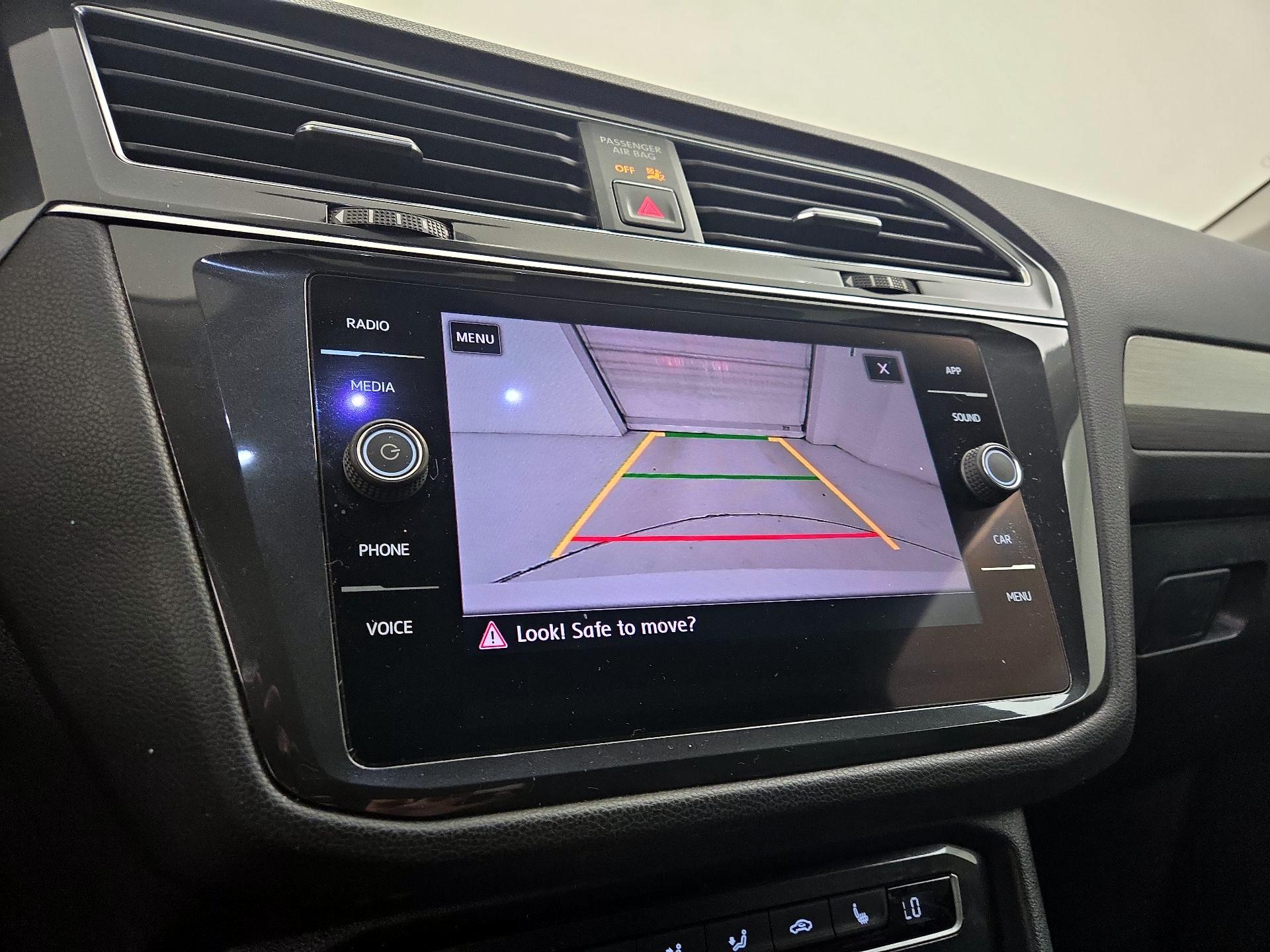Thumbnail: 2018 Volkswagen Tiguan - 14