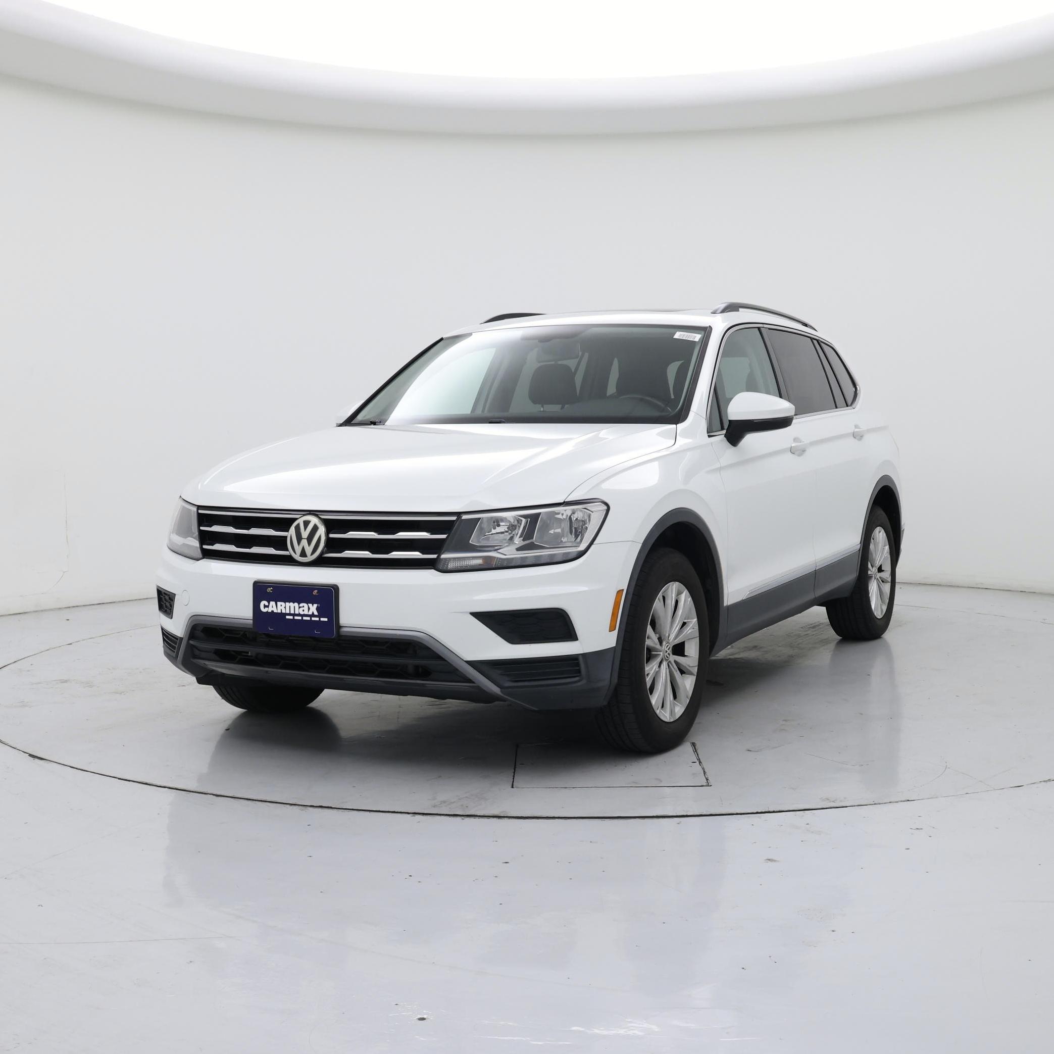 Thumbnail: 2018 Volkswagen Tiguan - 4
