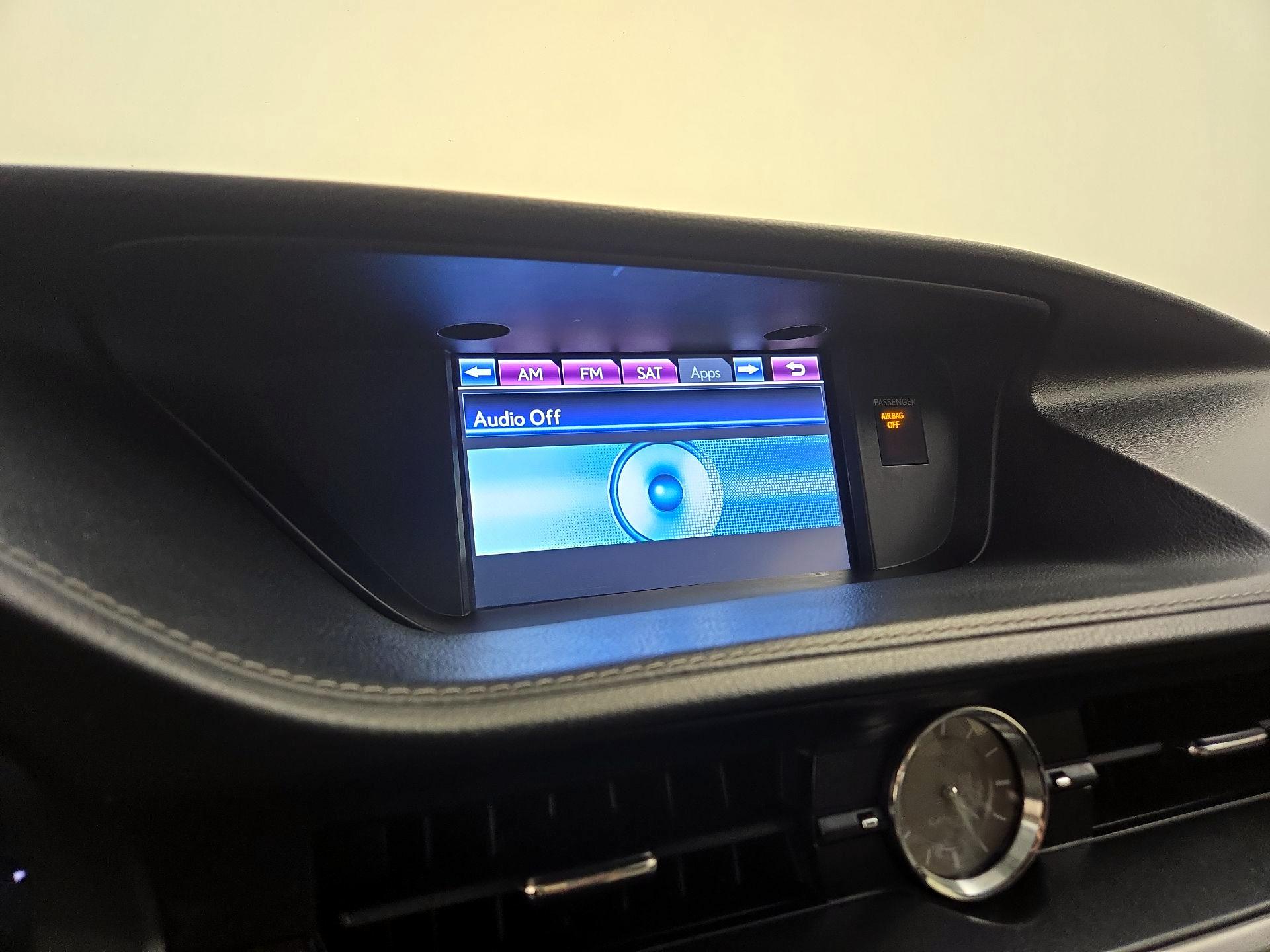 Thumbnail: 2014 Lexus ES - 16