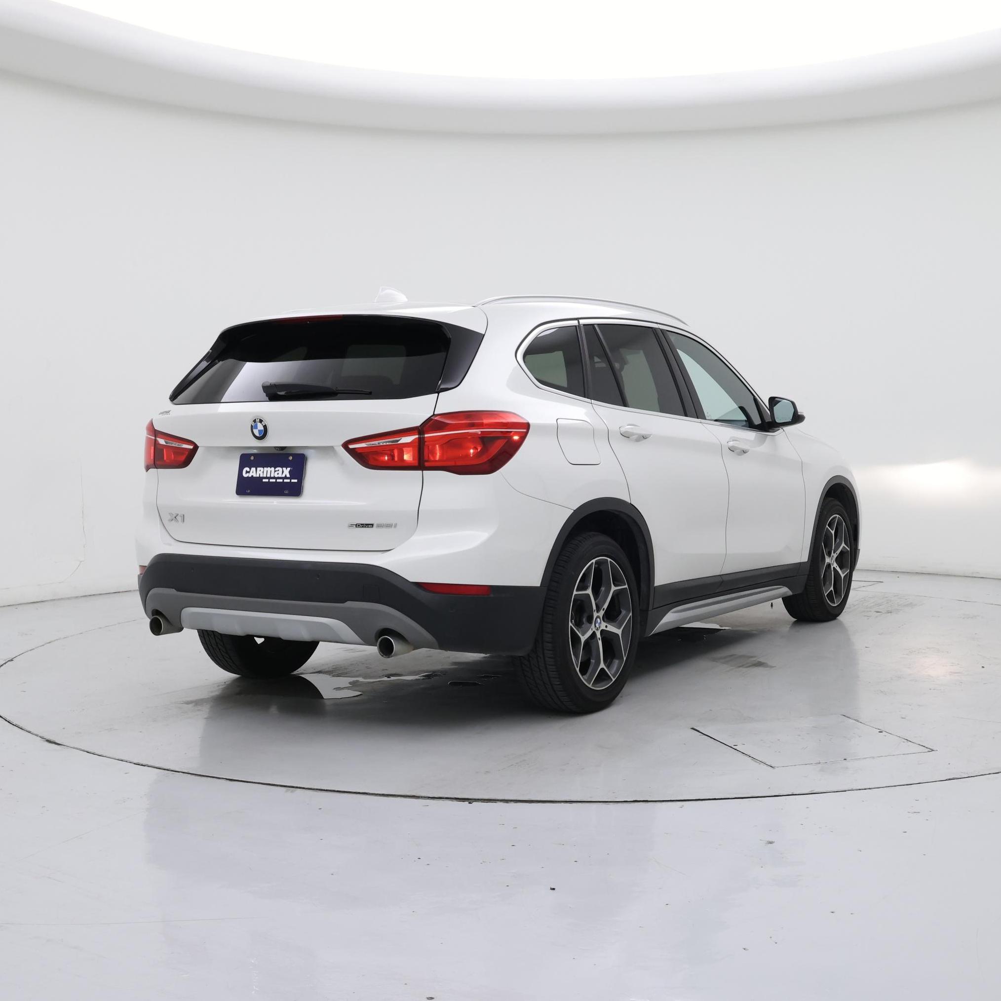 Thumbnail: 2019 BMW X1 - 8