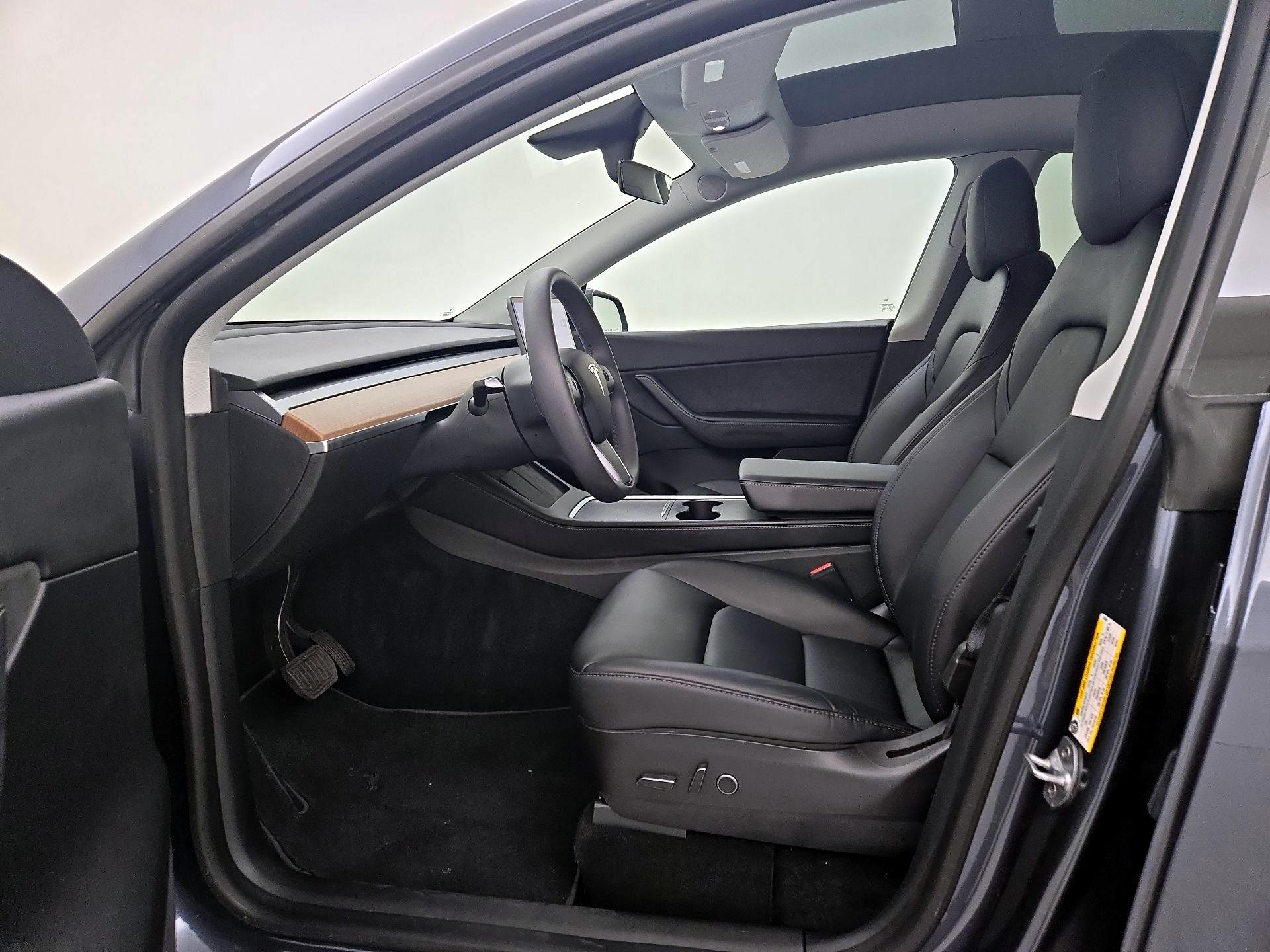 Thumbnail: 2022 Tesla Model Y - 11
