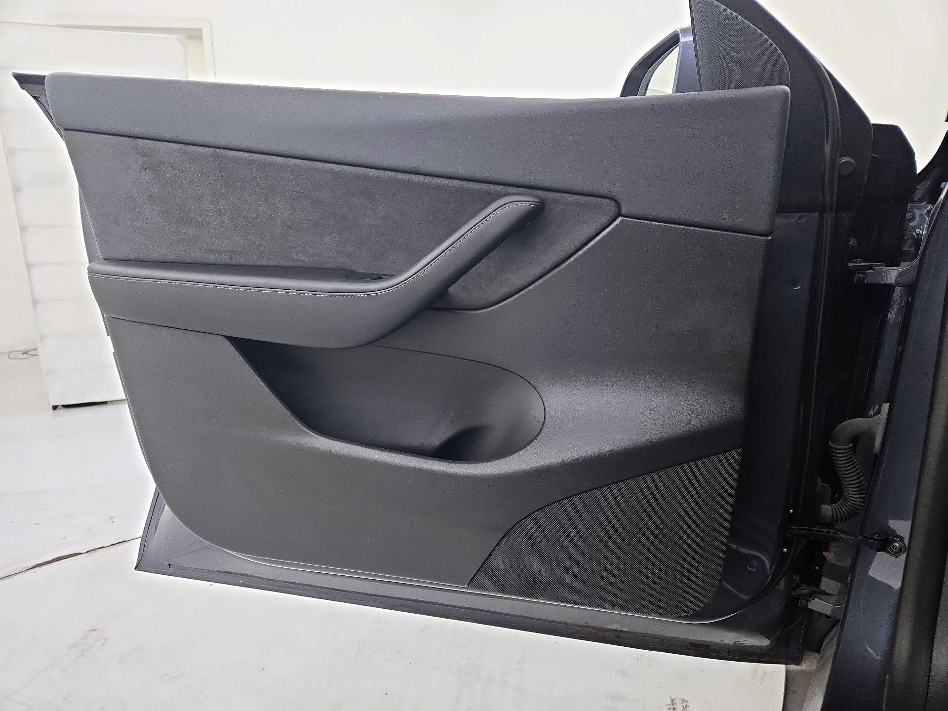 Thumbnail: 2022 Tesla Model Y - 12
