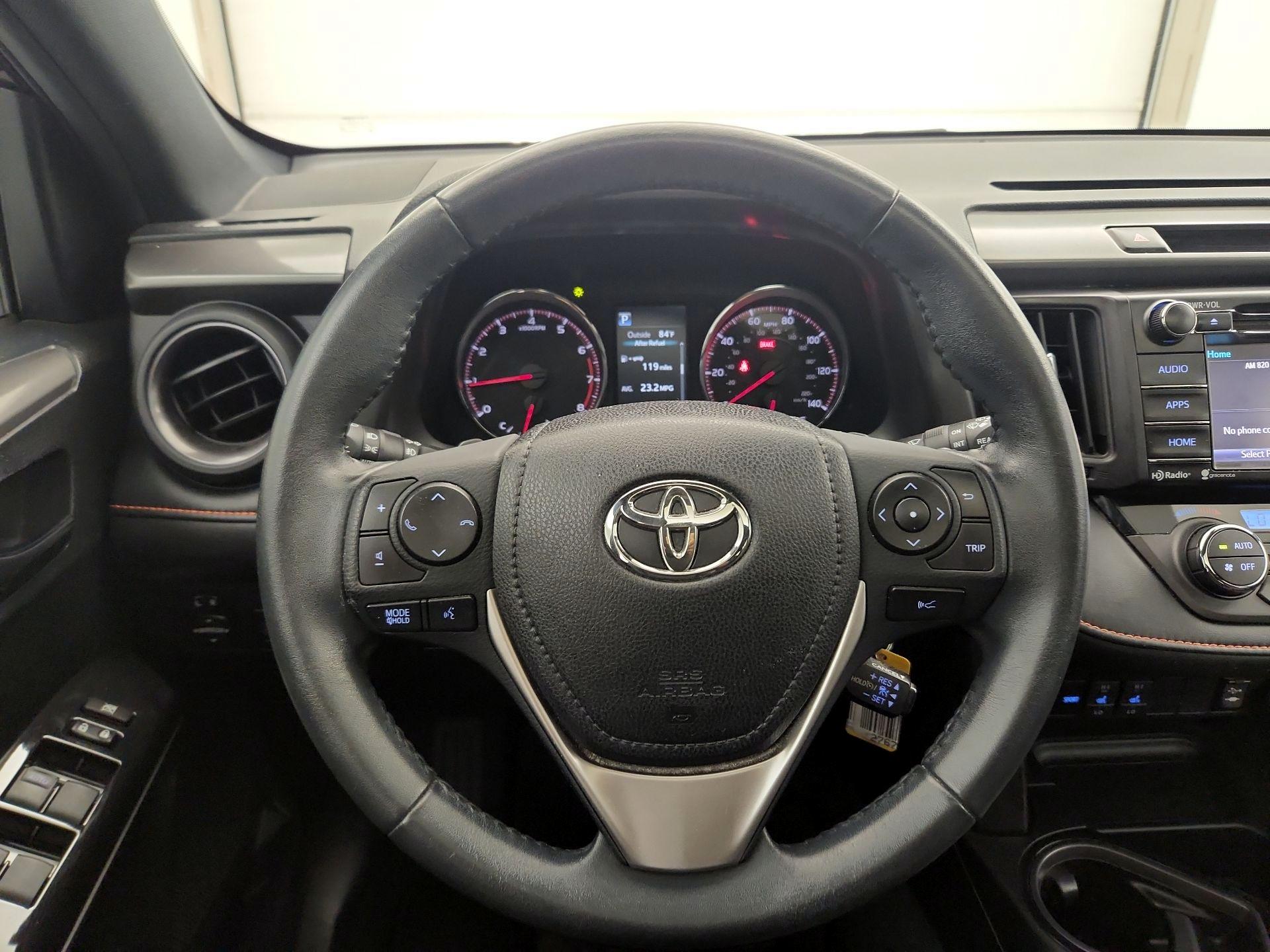 Thumbnail: 2017 Toyota RAV4 - 10
