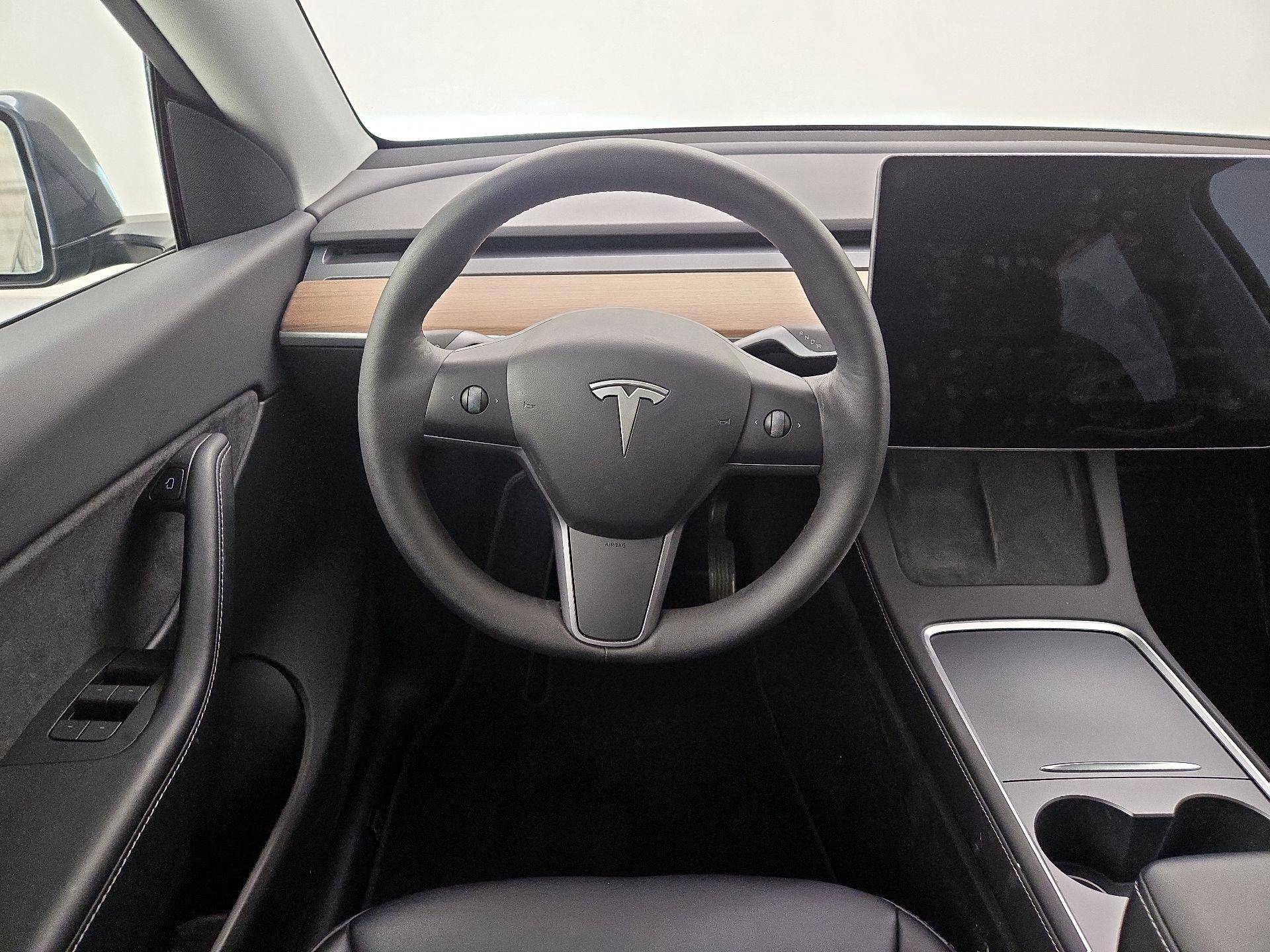 Thumbnail: 2022 Tesla Model Y - 10