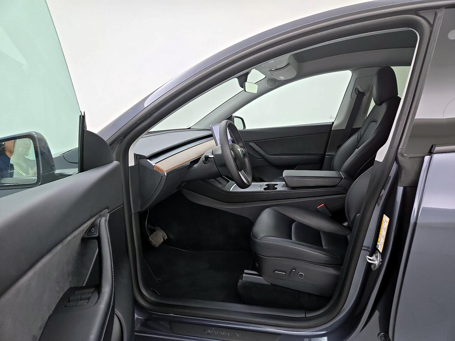 Thumbnail: 2022 Tesla Model Y - 11