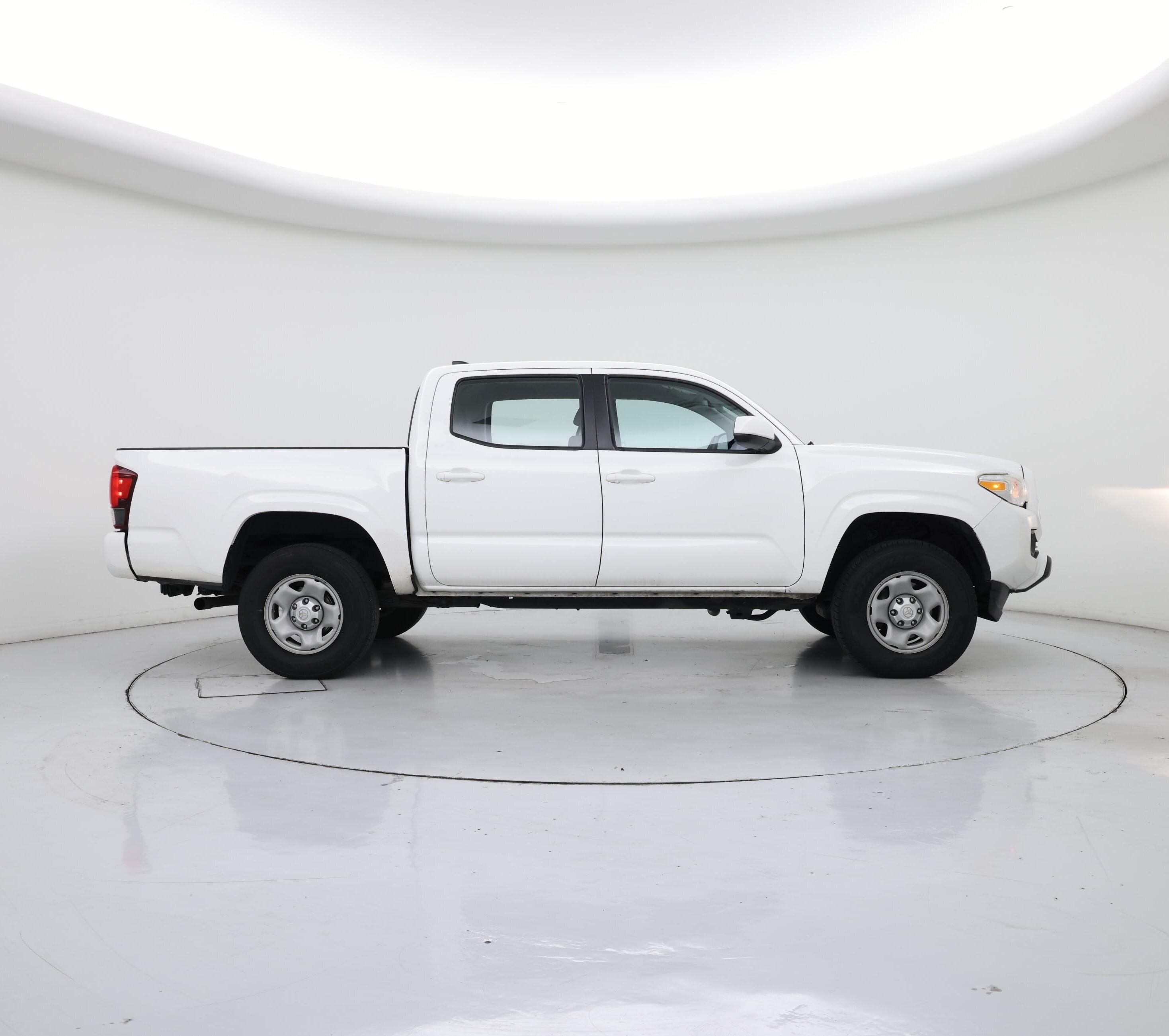Thumbnail: 2018 Toyota Tacoma - 7