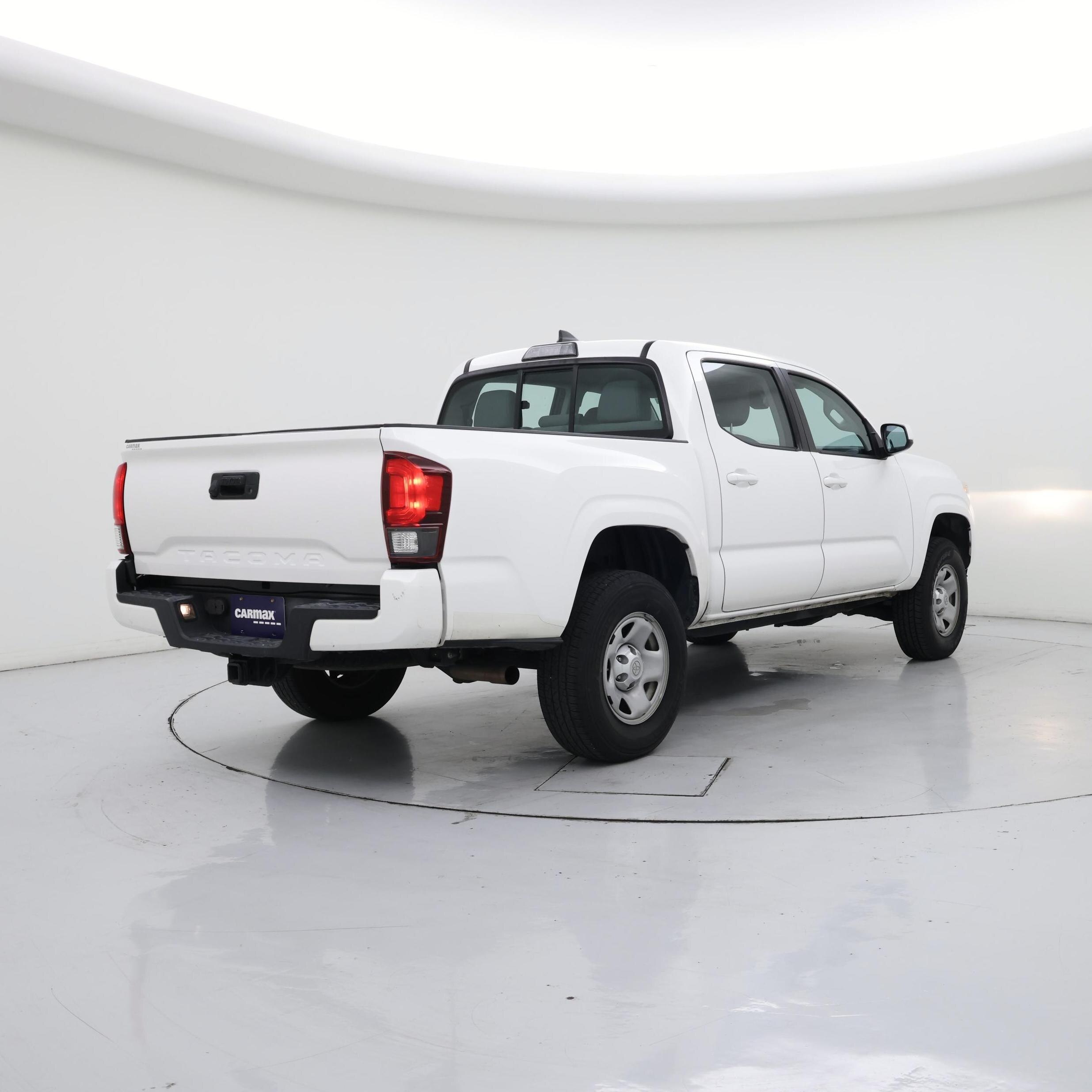 Thumbnail: 2018 Toyota Tacoma - 8