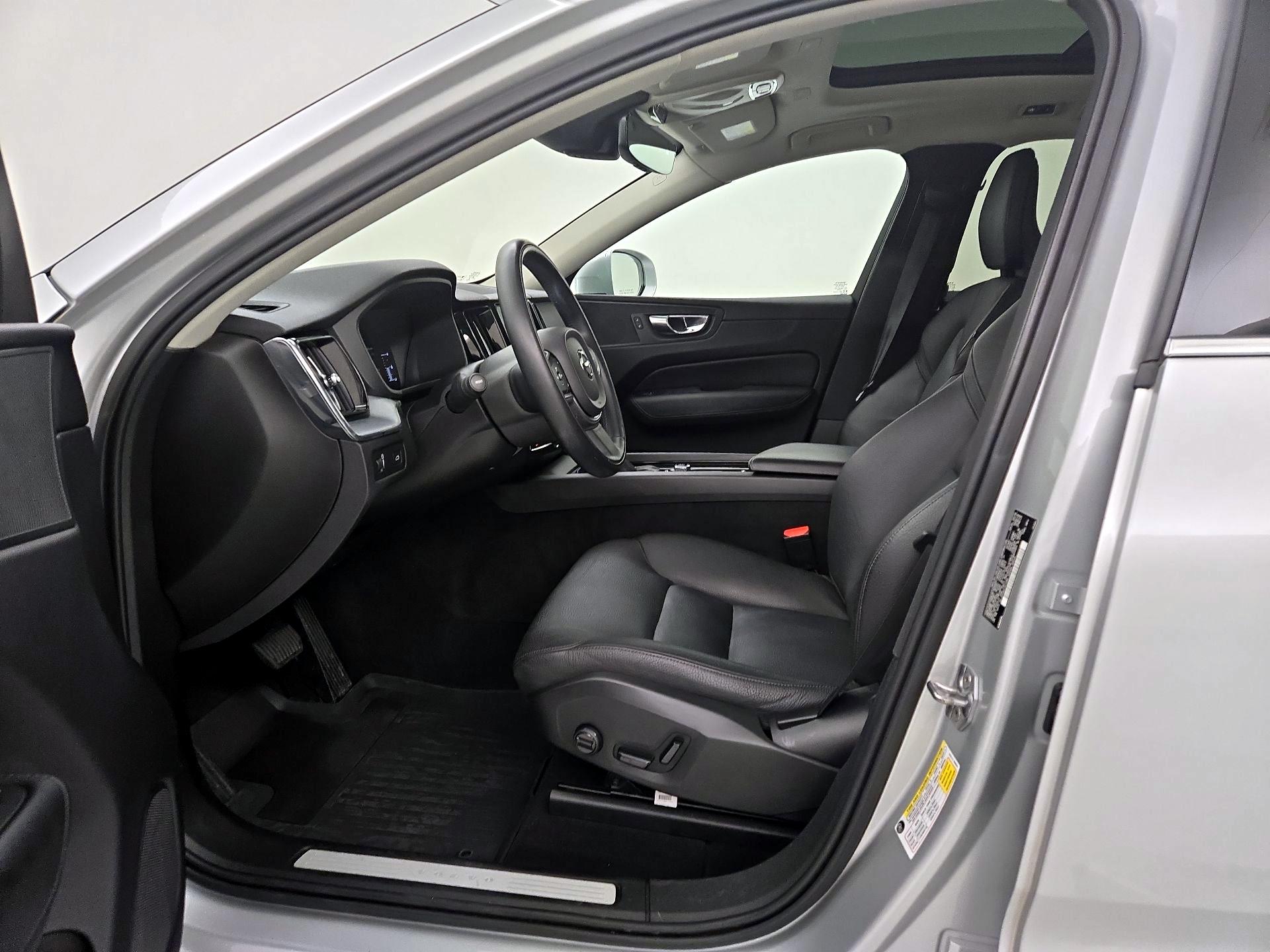 Thumbnail: 2019 Volvo XC60 - 11