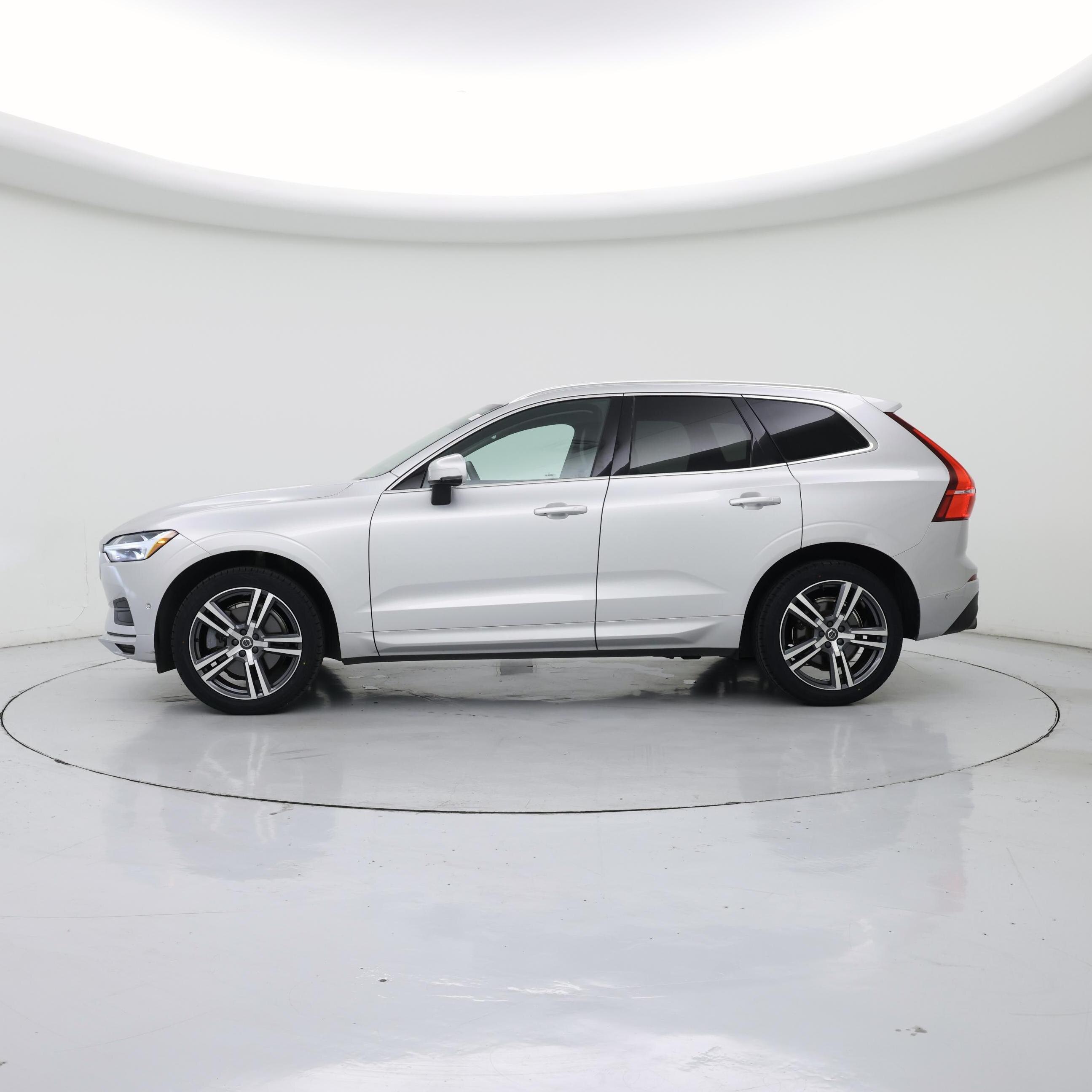 Thumbnail: 2019 Volvo XC60 - 3