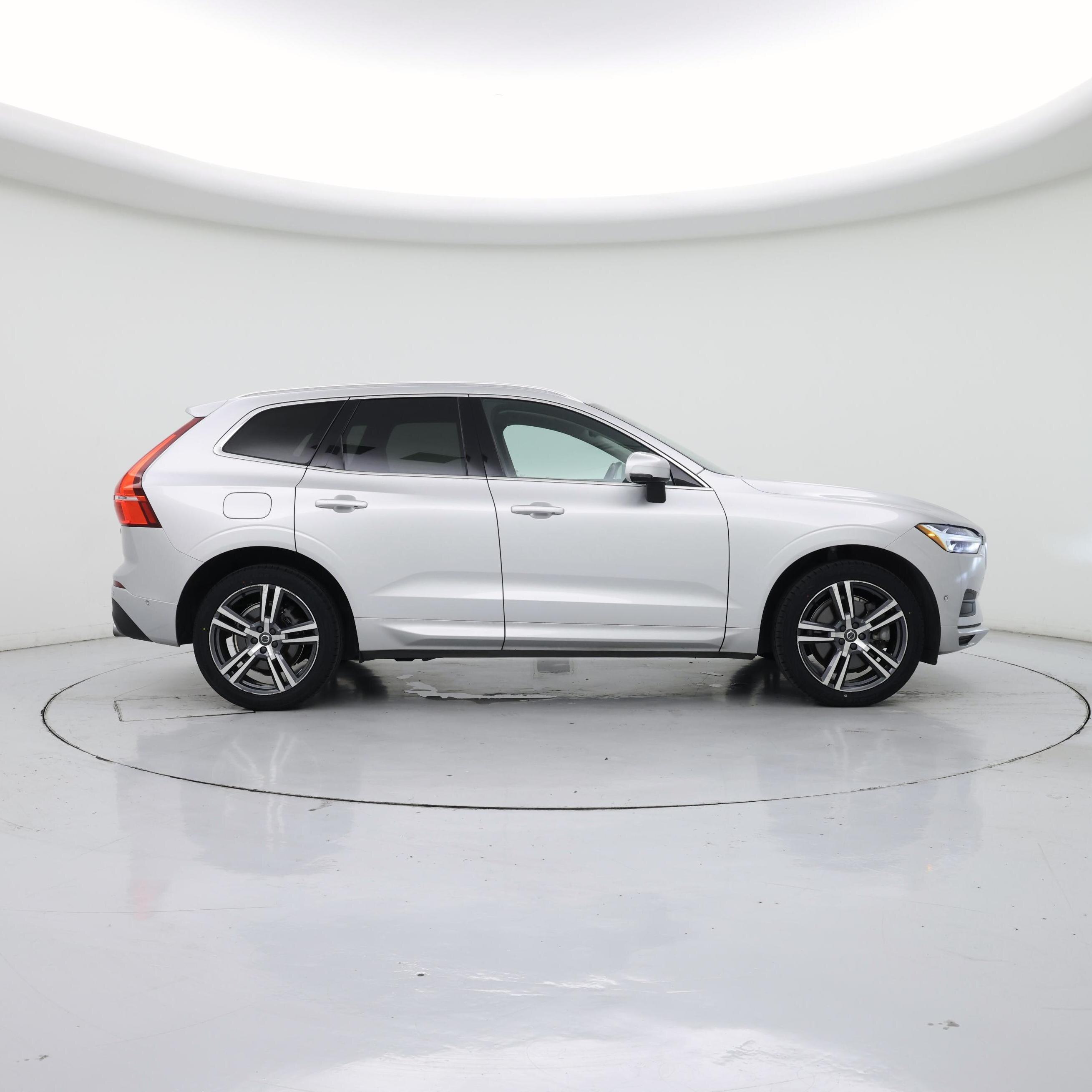 Thumbnail: 2019 Volvo XC60 - 7