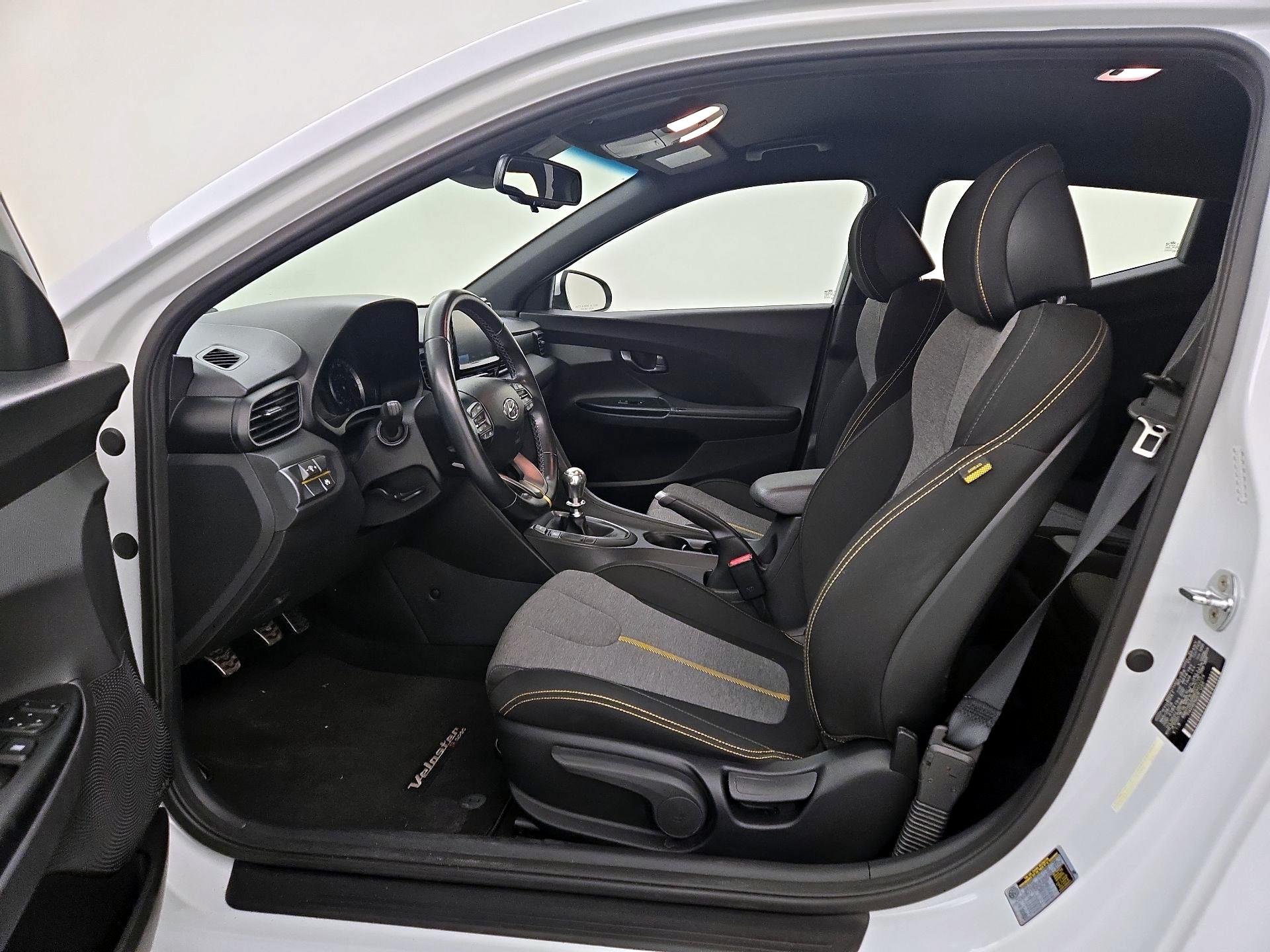 Thumbnail: 2019 Hyundai Veloster - 11