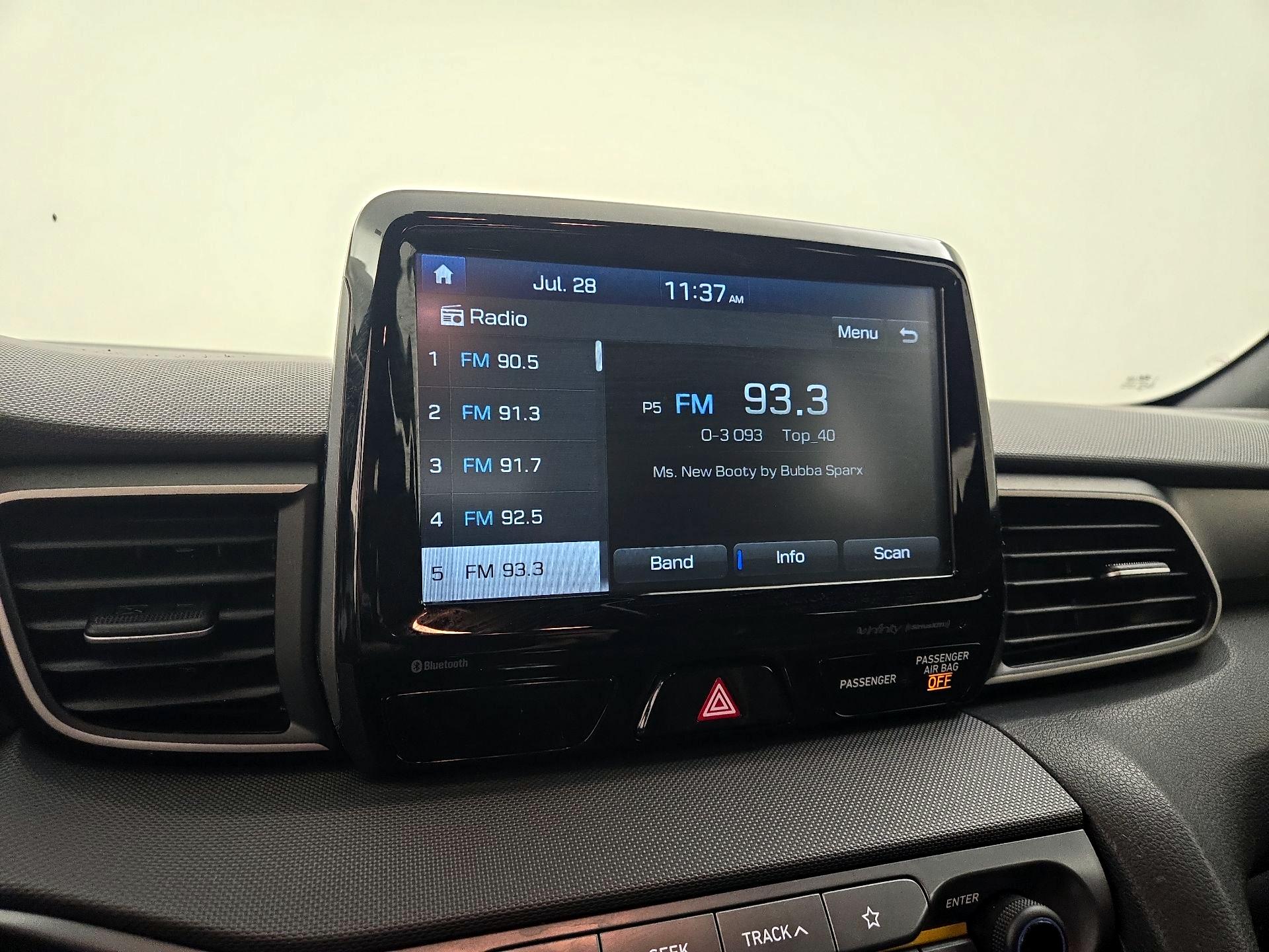 Thumbnail: 2019 Hyundai Veloster - 15