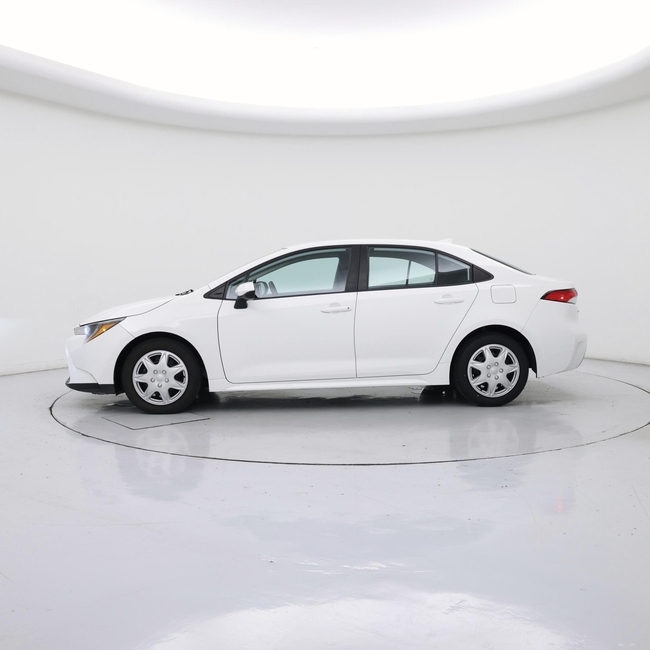 Thumbnail: 2021 Toyota Corolla - 3