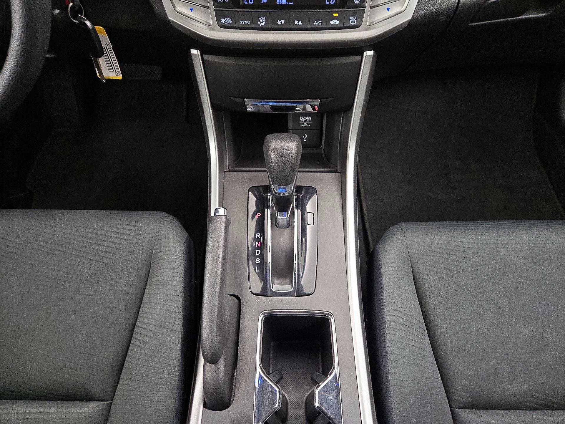 Thumbnail: 2015 Honda Accord - 17