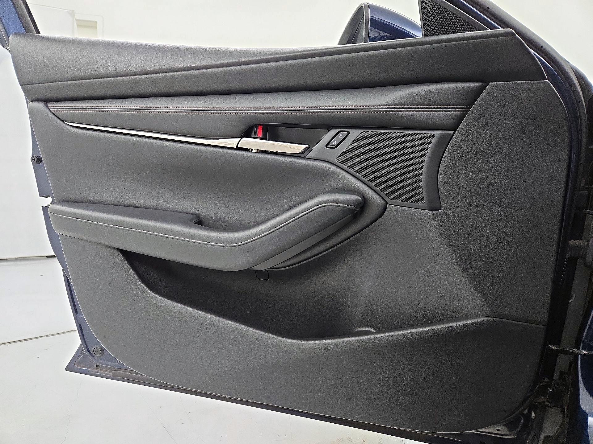 Thumbnail: 2019 Mazda Mazda3 - 12