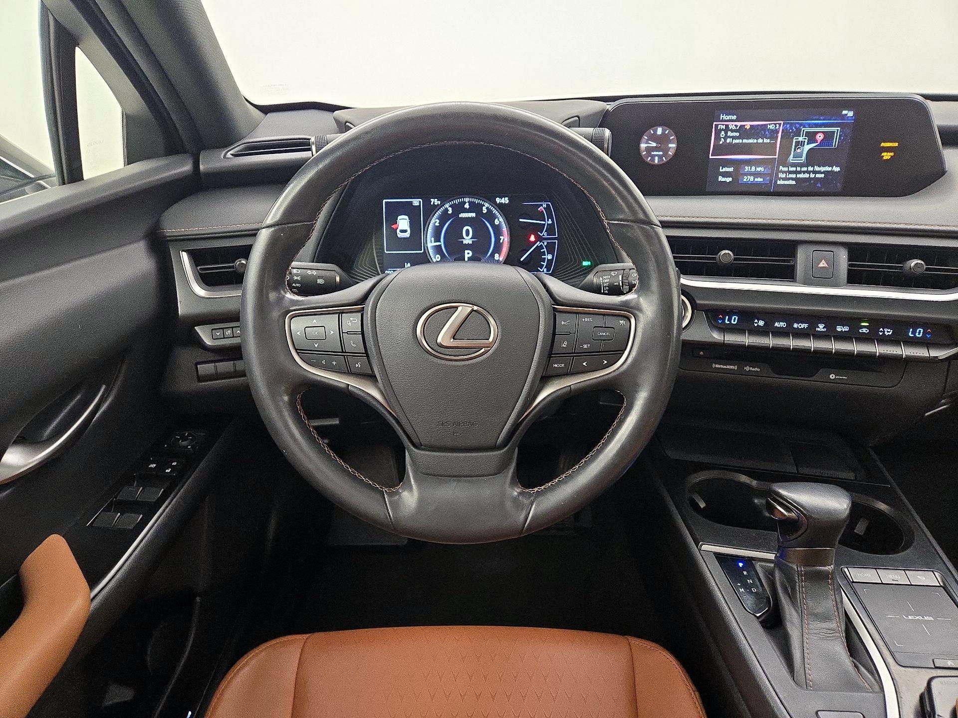 Thumbnail: 2019 Lexus UX - 10