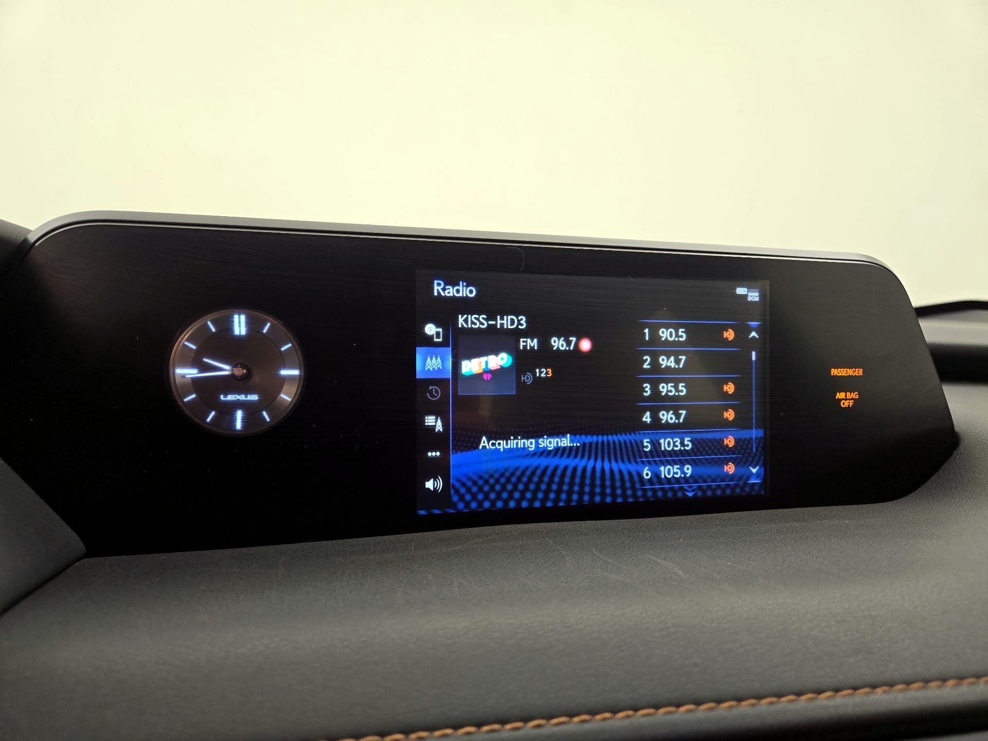 Thumbnail: 2019 Lexus UX - 15
