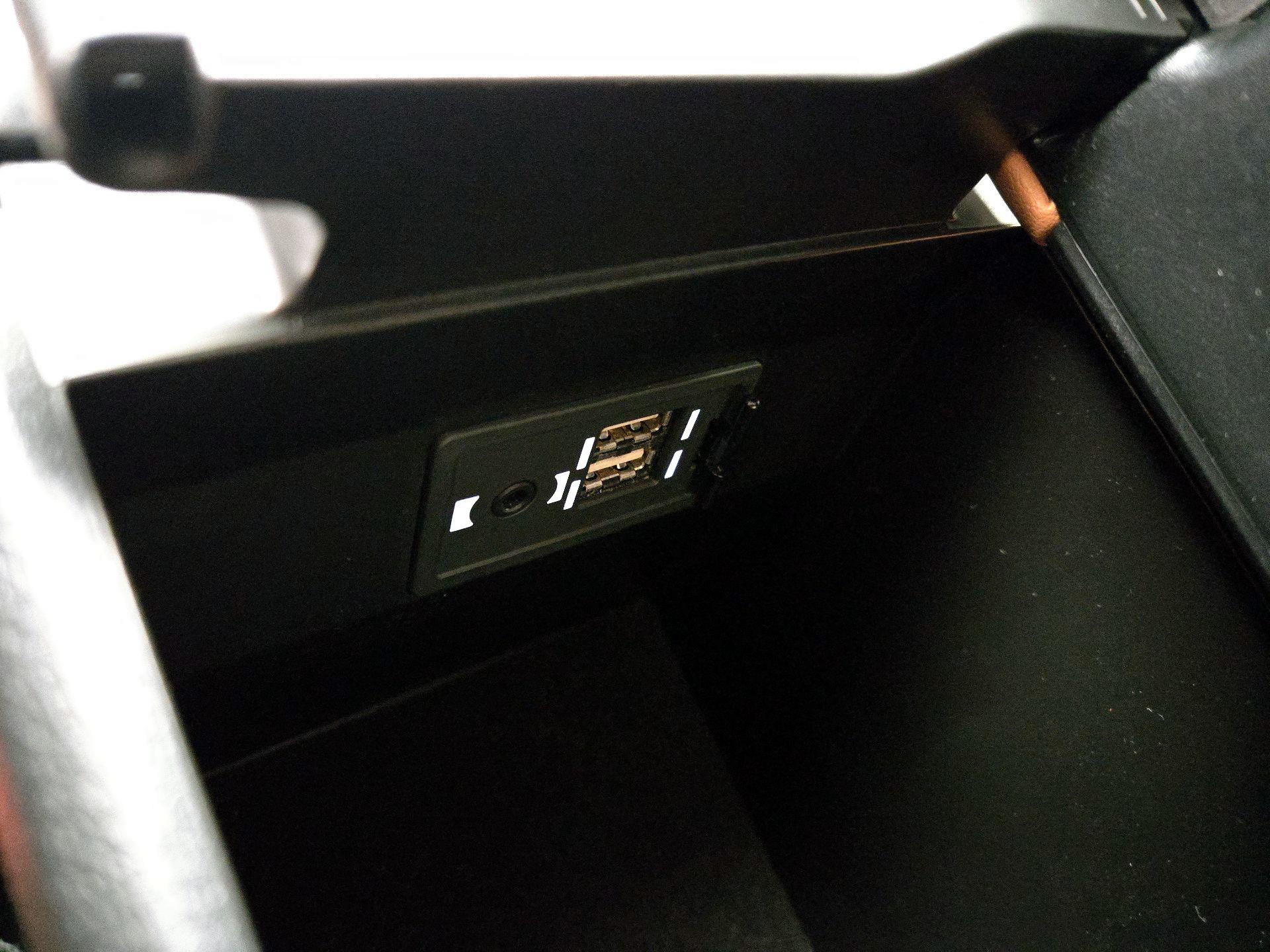 Thumbnail: 2019 Lexus UX - 18