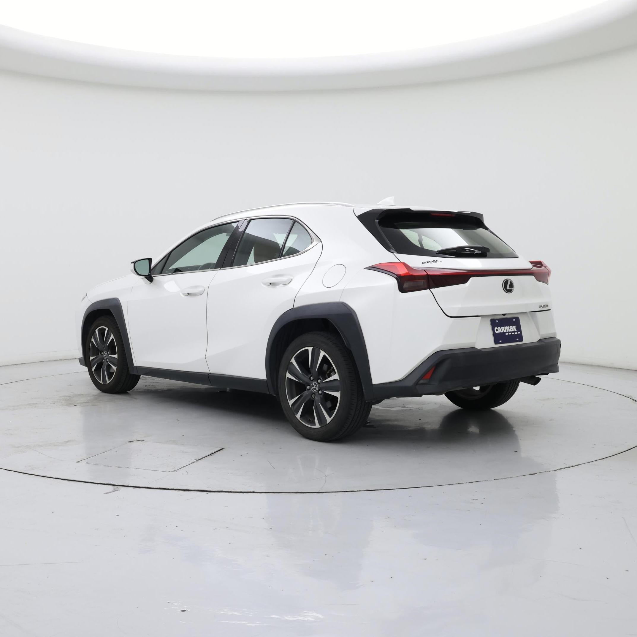 Thumbnail: 2019 Lexus UX - 2