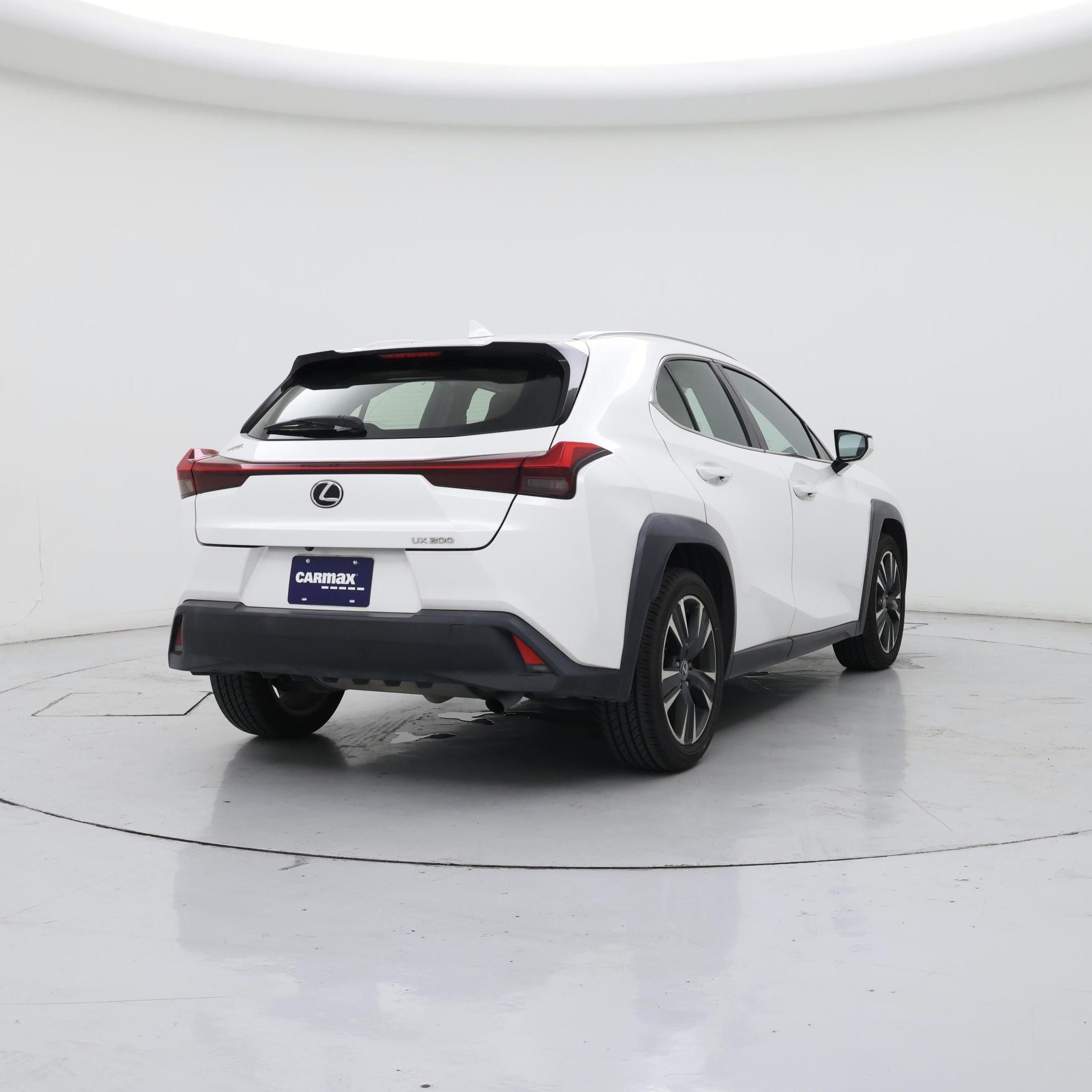 Thumbnail: 2019 Lexus UX - 8