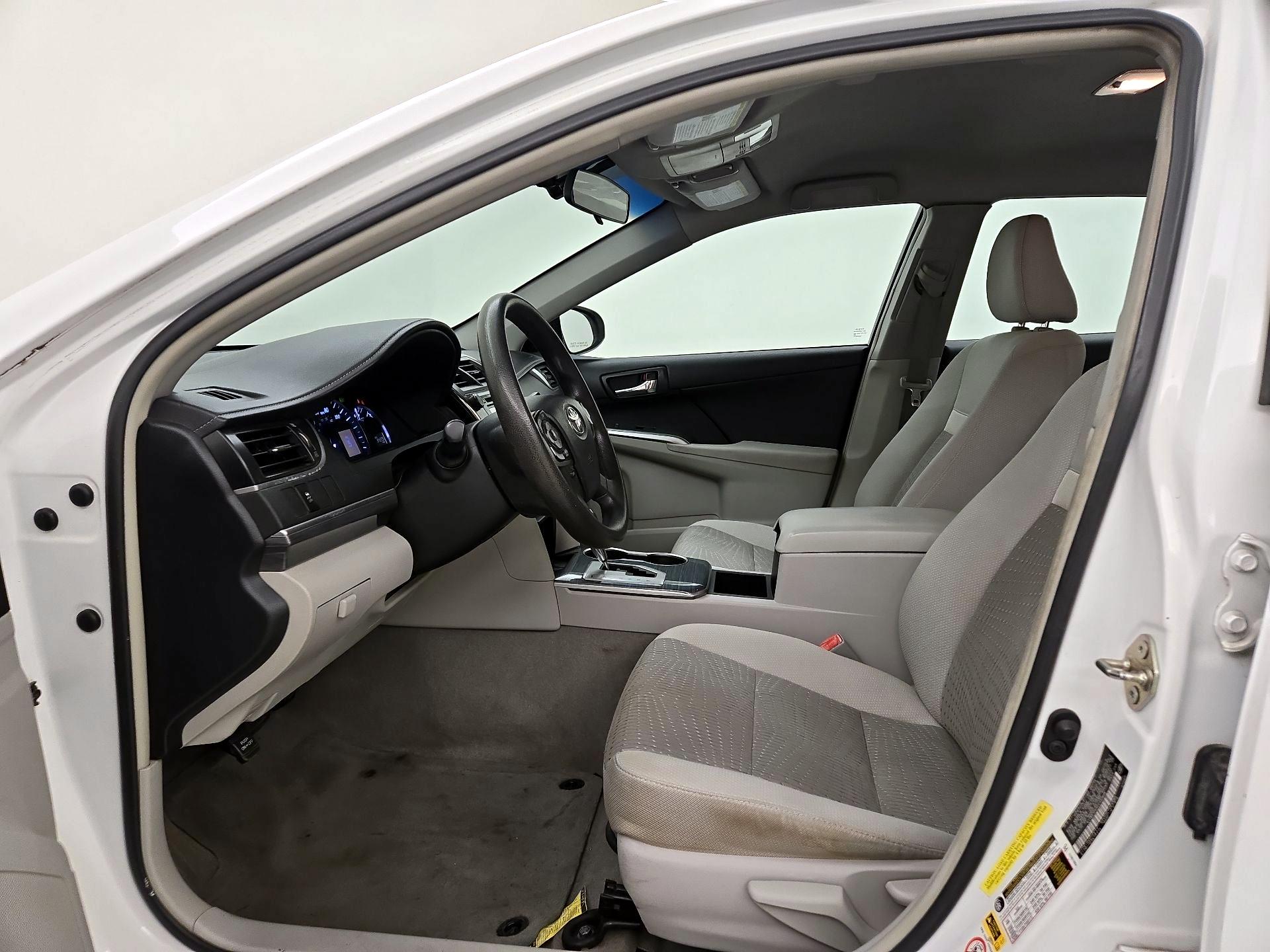 Thumbnail: 2014 Toyota Camry - 11