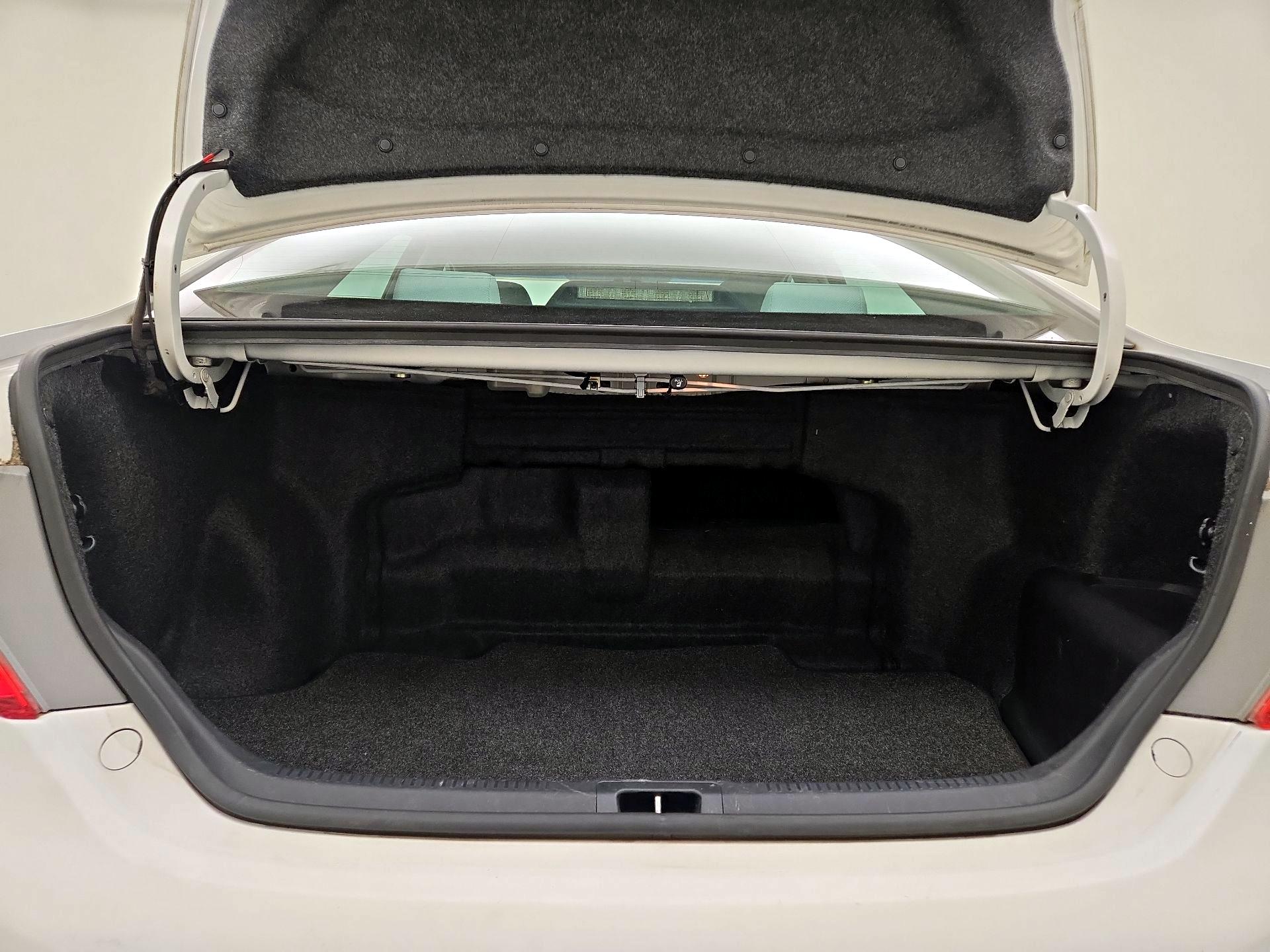 Thumbnail: 2014 Toyota Camry - 20