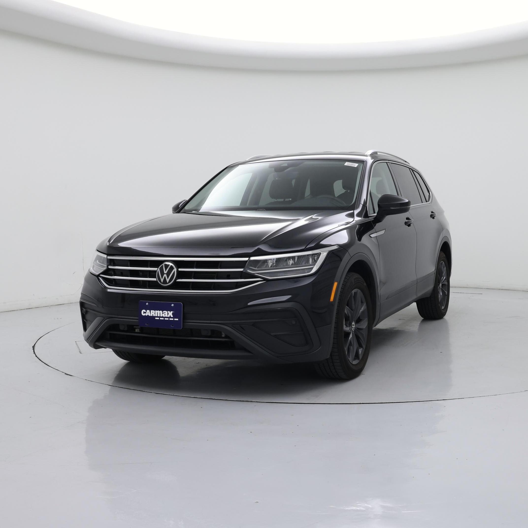 Thumbnail: 2022 Volkswagen Tiguan - 4