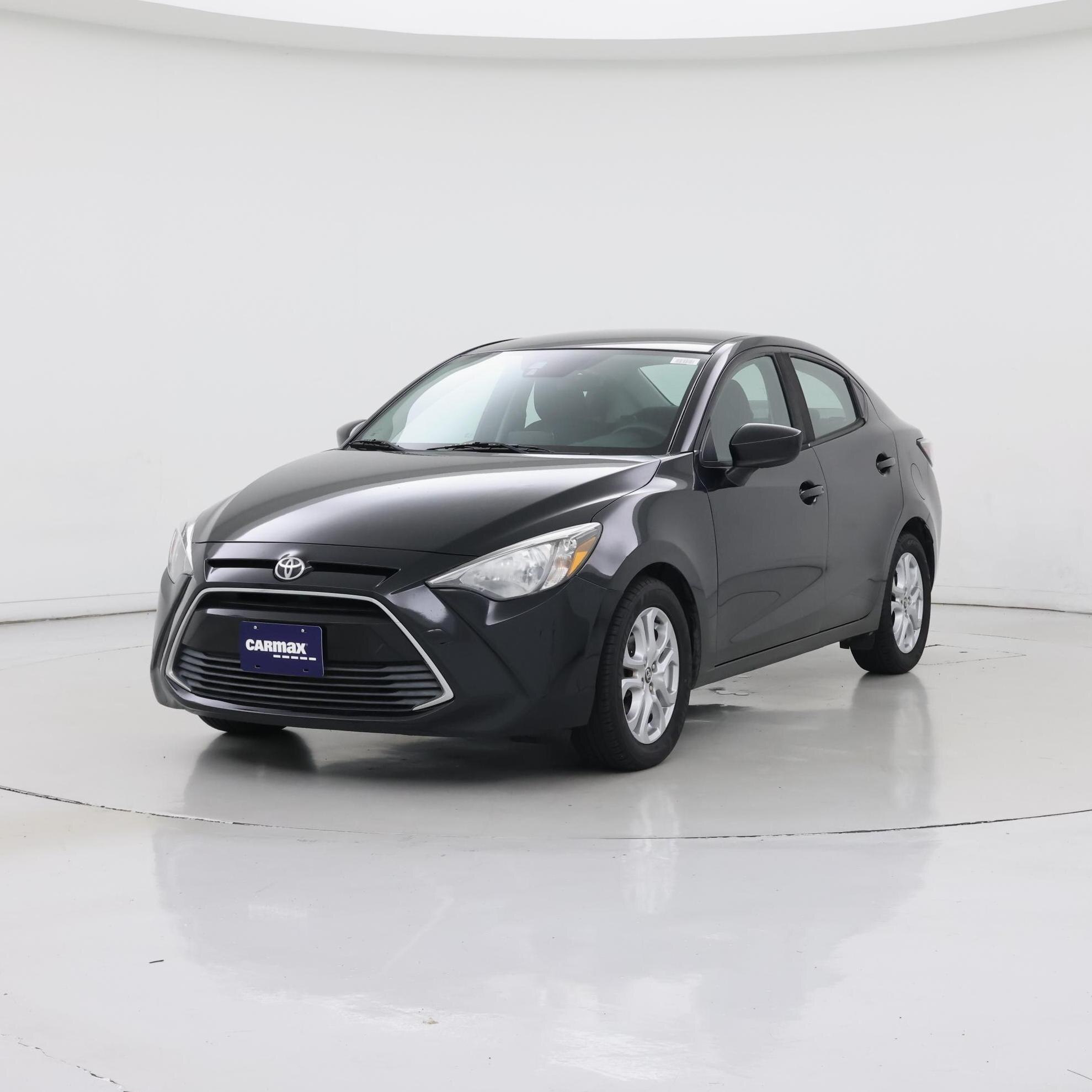 Thumbnail: 2017 Toyota Yaris iA - 4