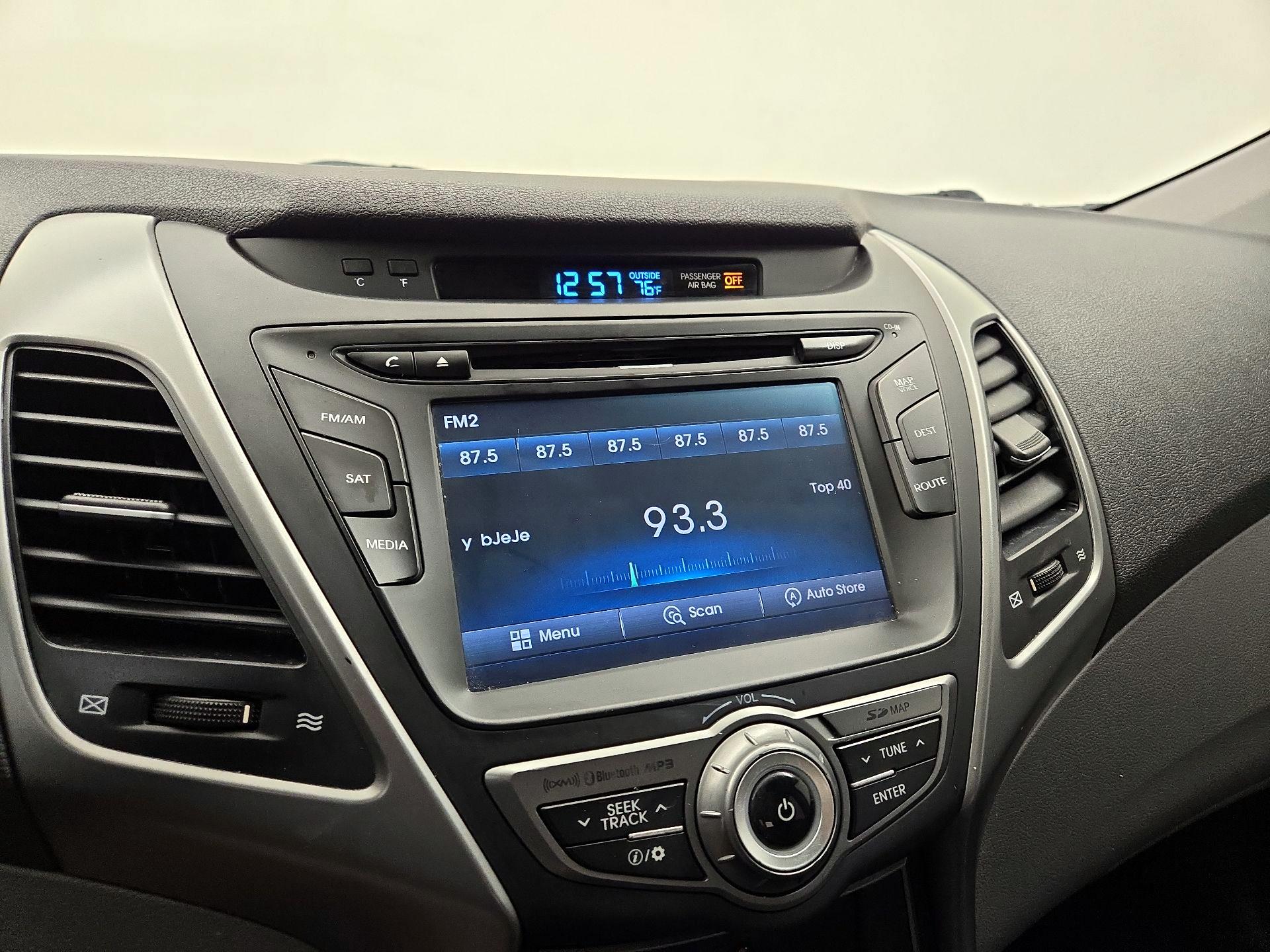 Thumbnail: 2015 Hyundai Elantra - 16